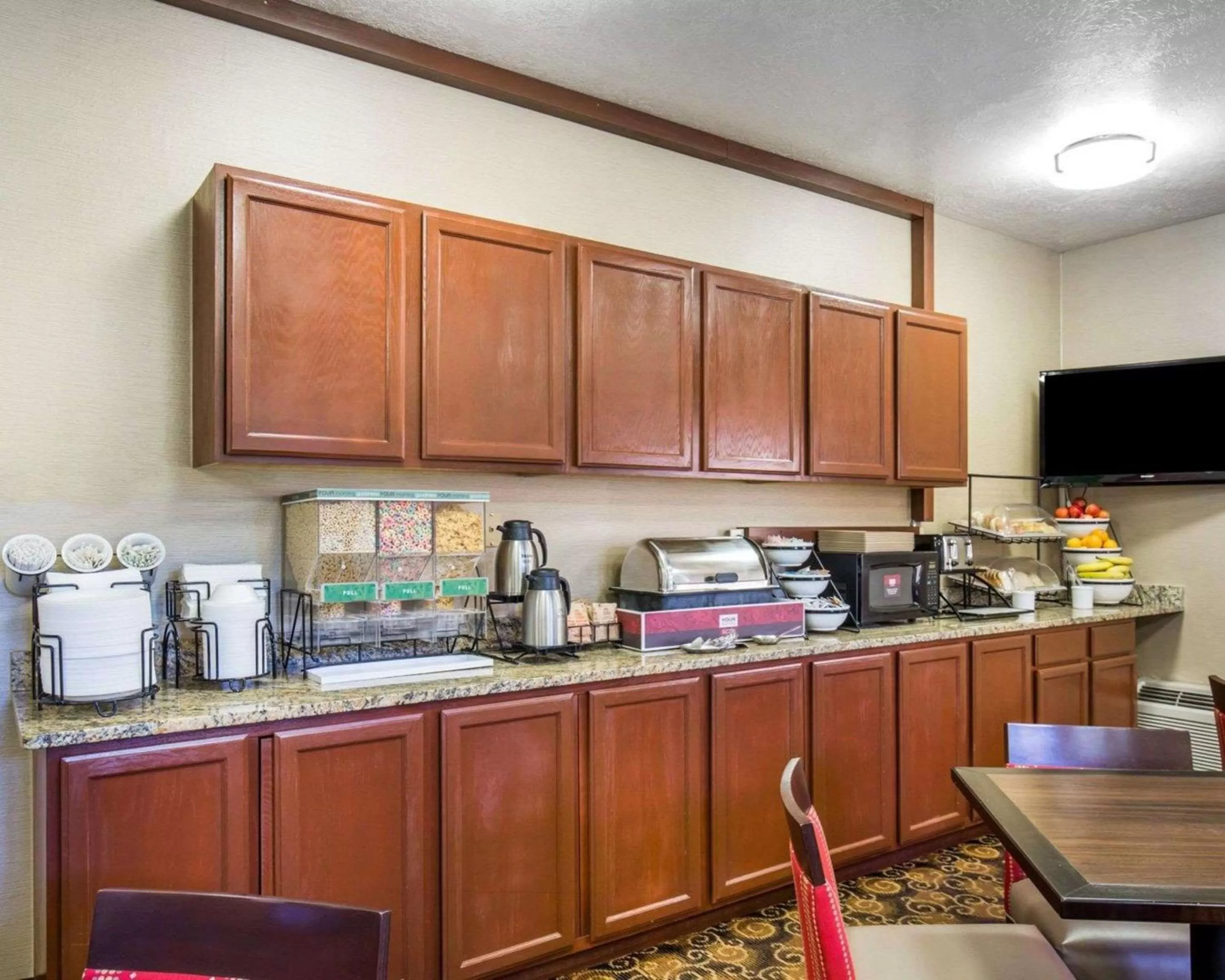 Restaurant/places to eat in Comfort Inn Elko