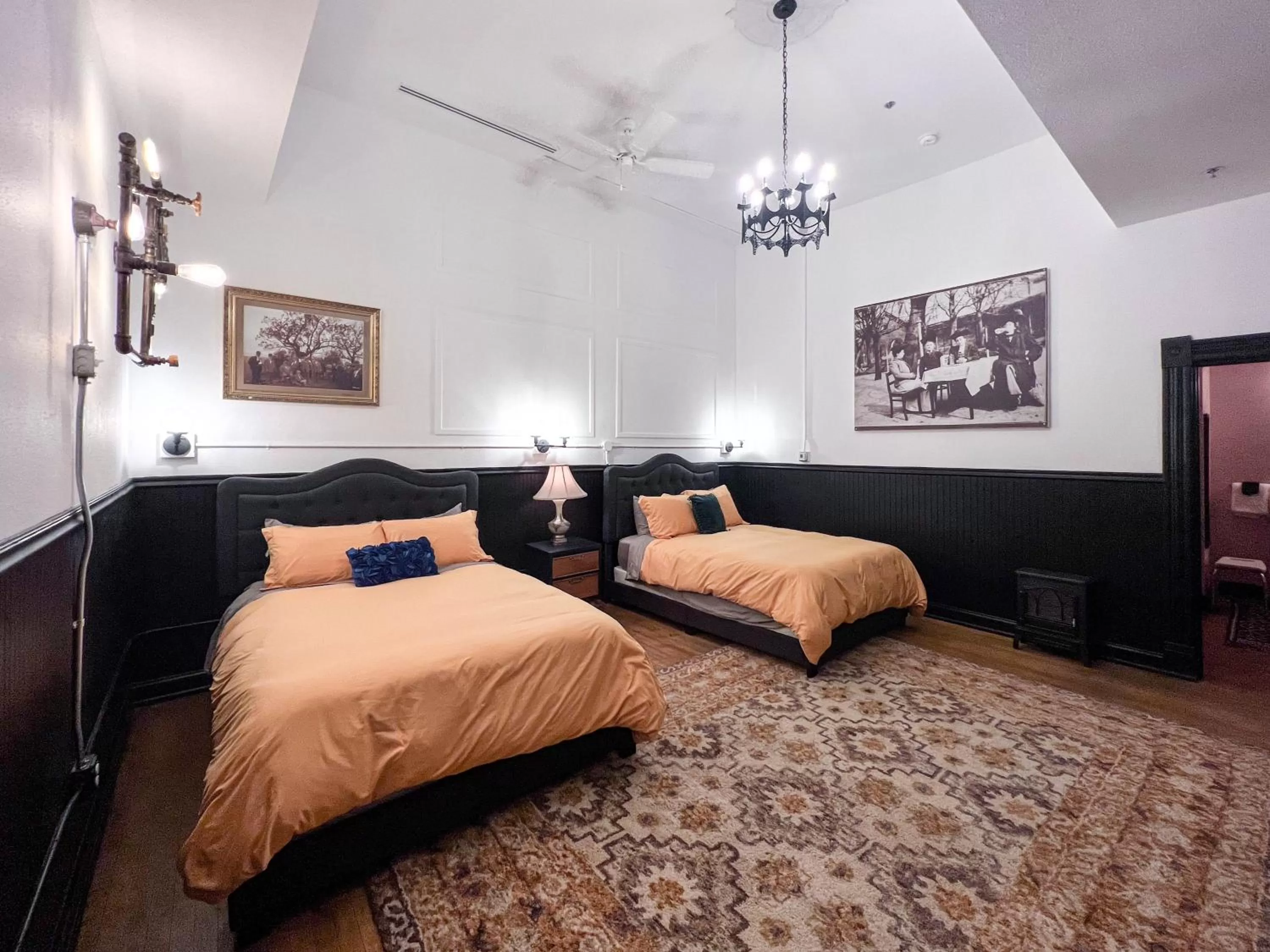 Bed in The Oliver Inn