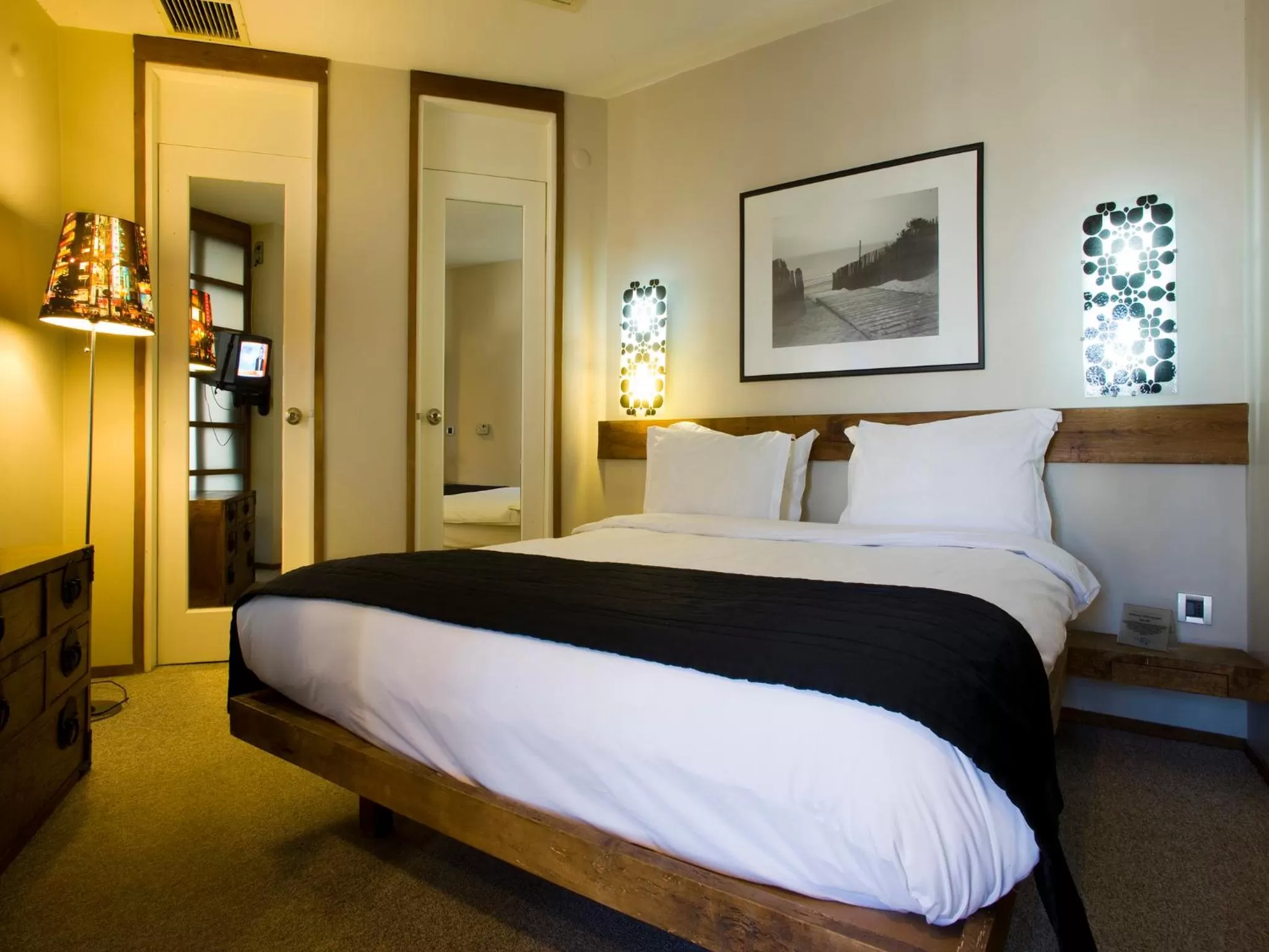 Bed in Taxim Suites Residences Istanbul