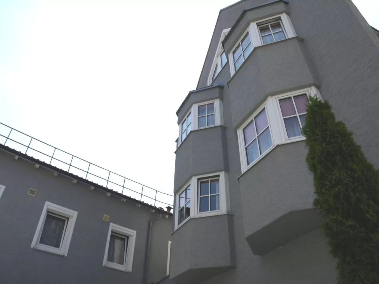 Facade/entrance in Airport Hotel Filder Post