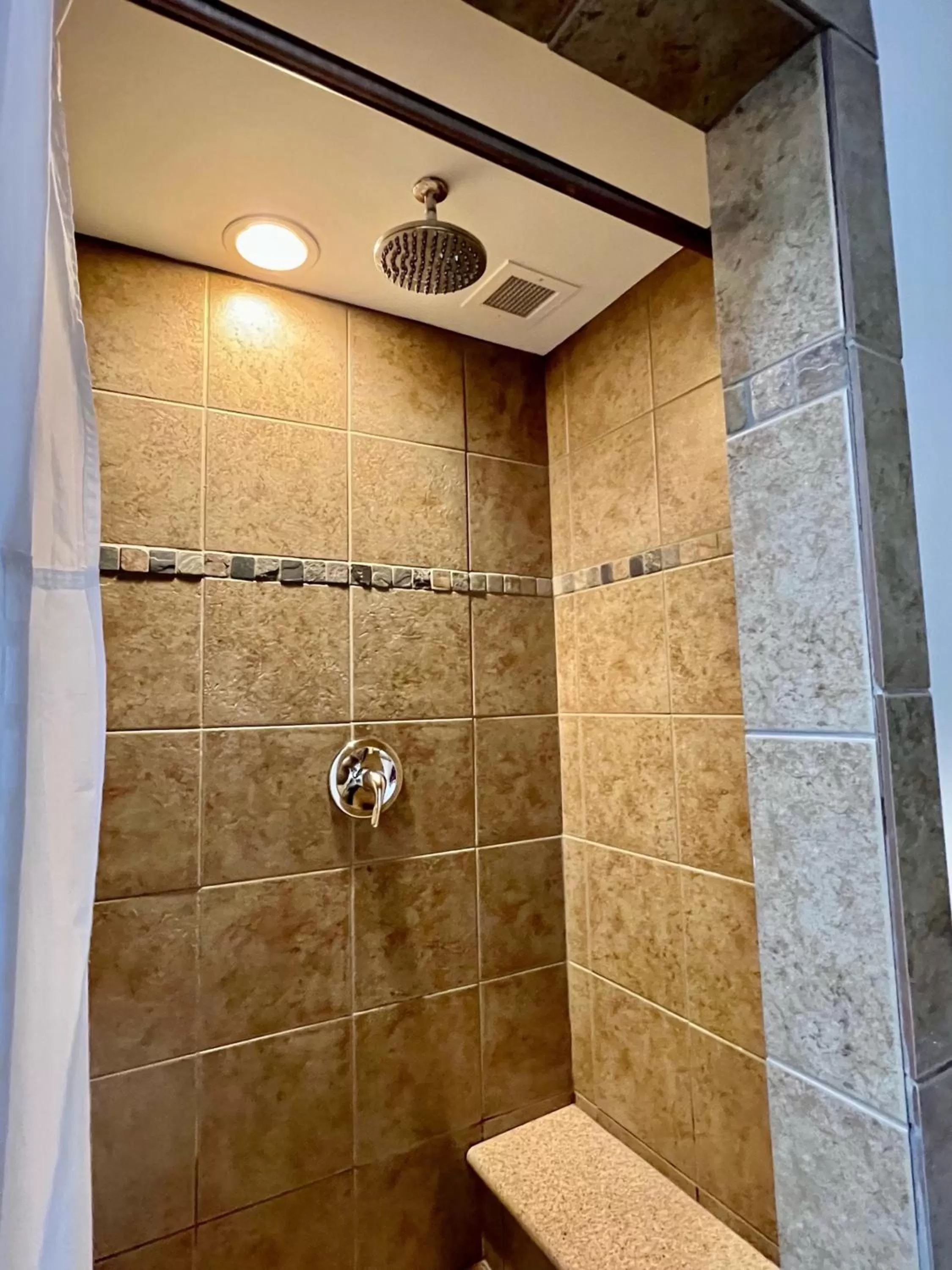 Bathroom in HomeTowne Studios & Suites by Red Roof Washington