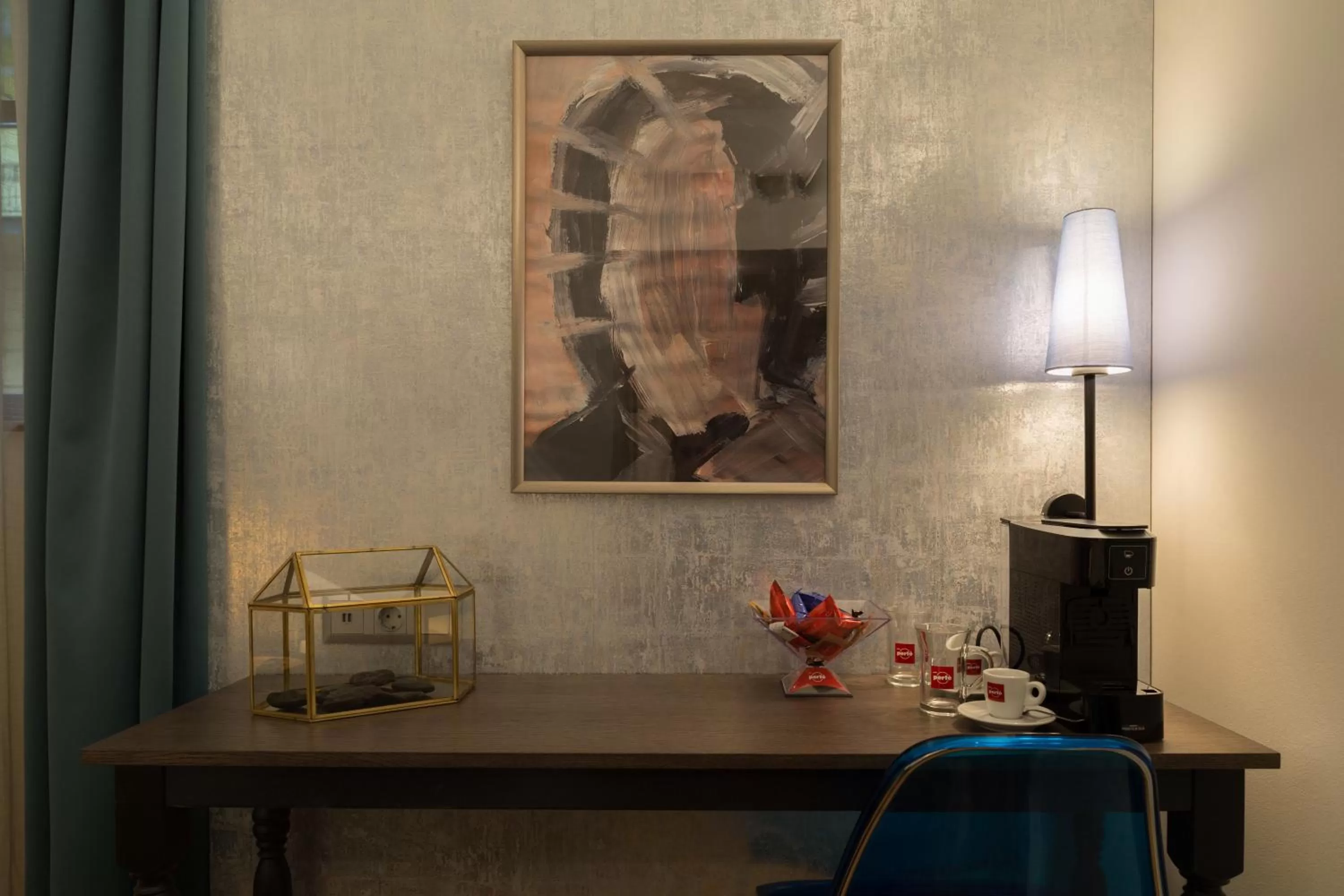 Coffee/tea facilities in Hotel Memories Budapest