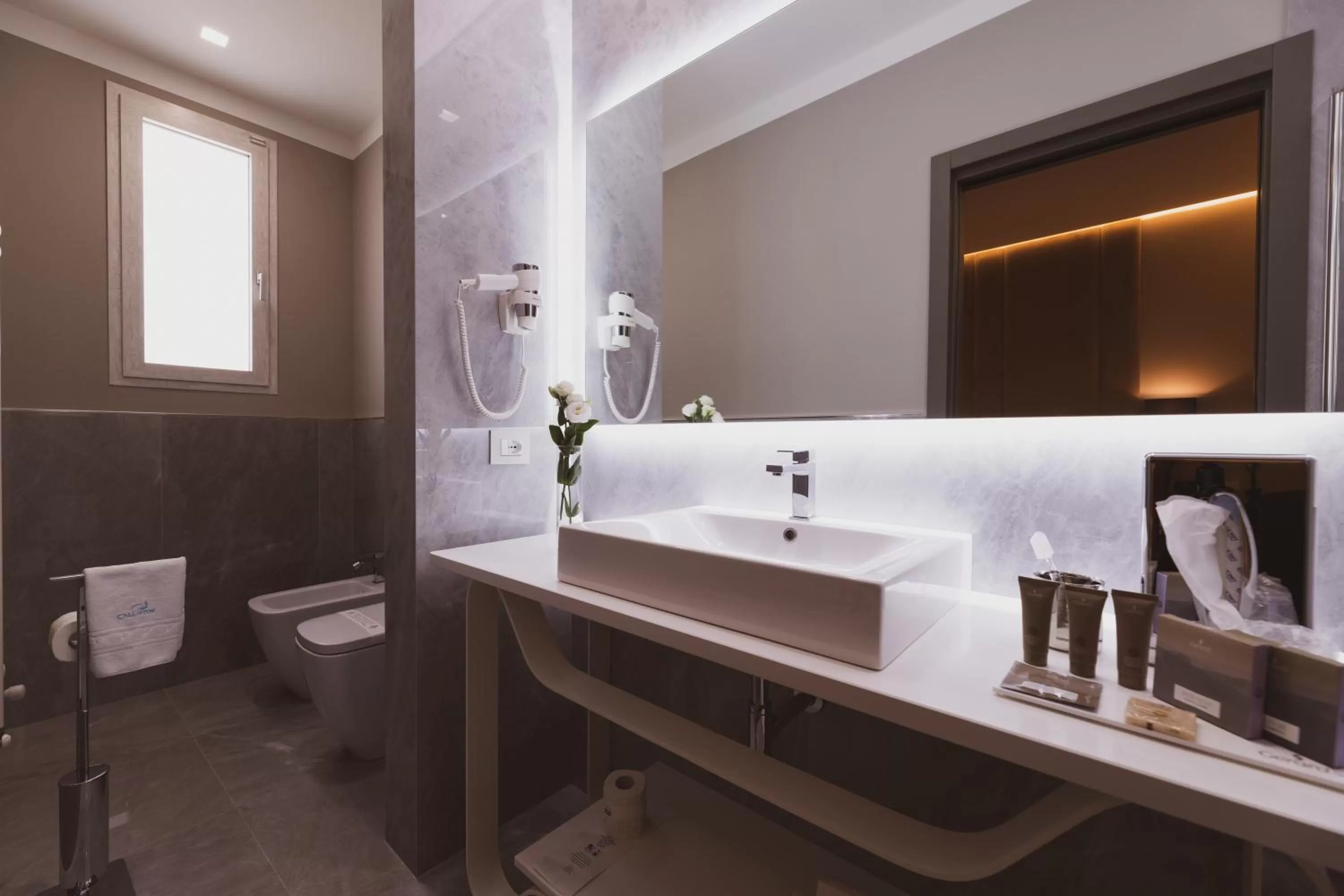 Toilet in Callistos Hotel & Spa