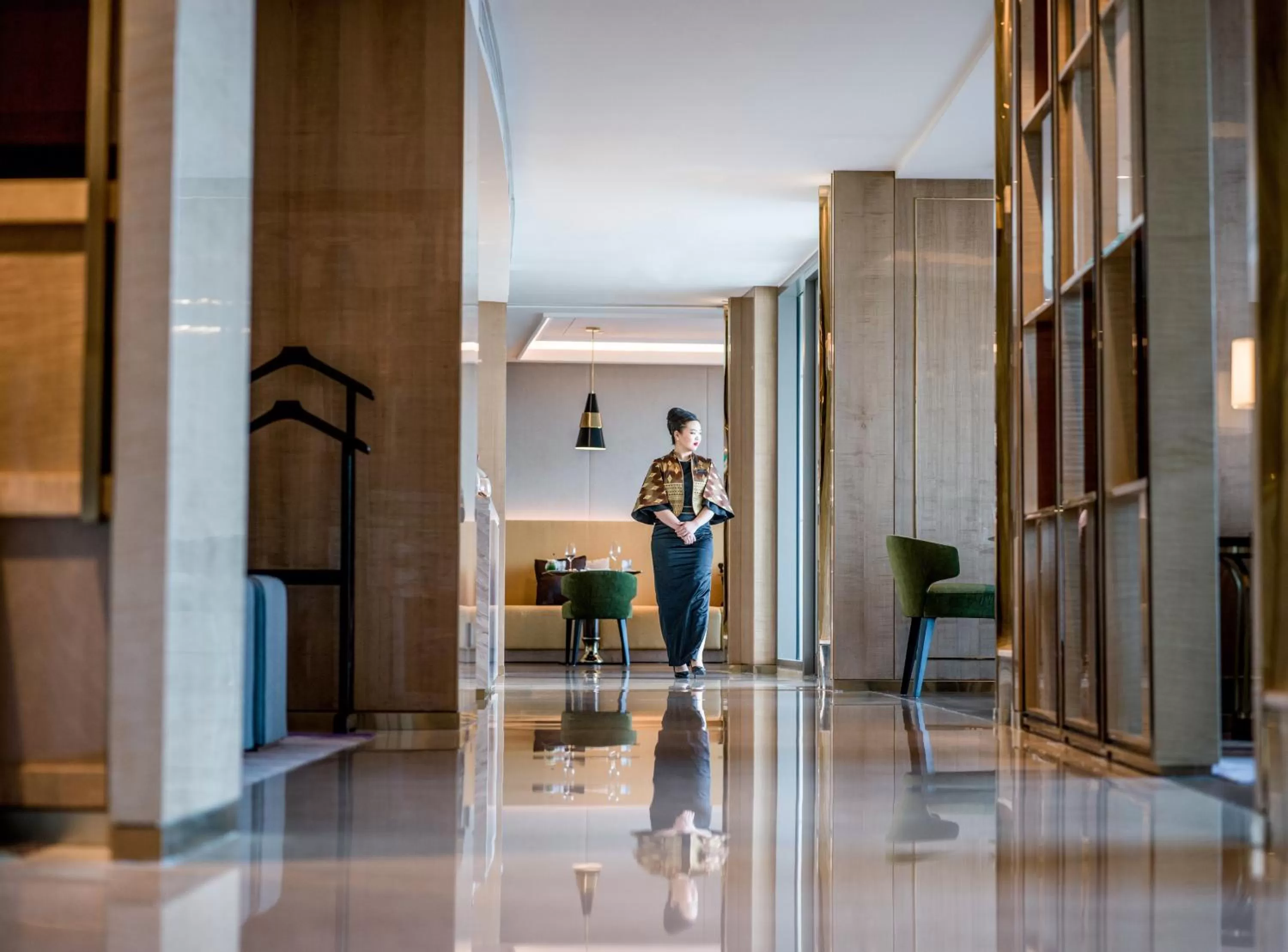 Lounge or bar in InterContinental Hotels Jakarta Pondok Indah by IHG