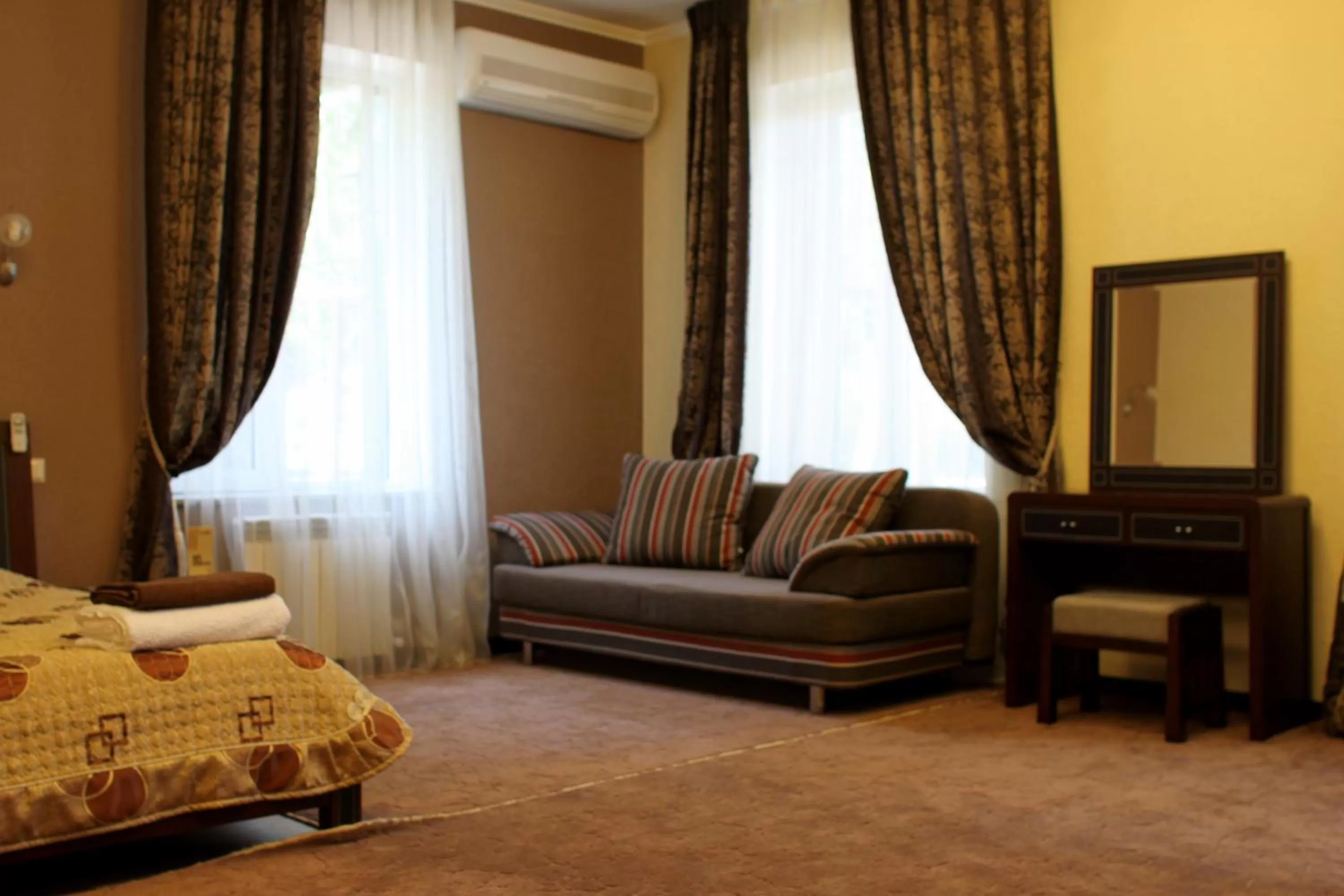 Photo of the whole room in Totem Hotel