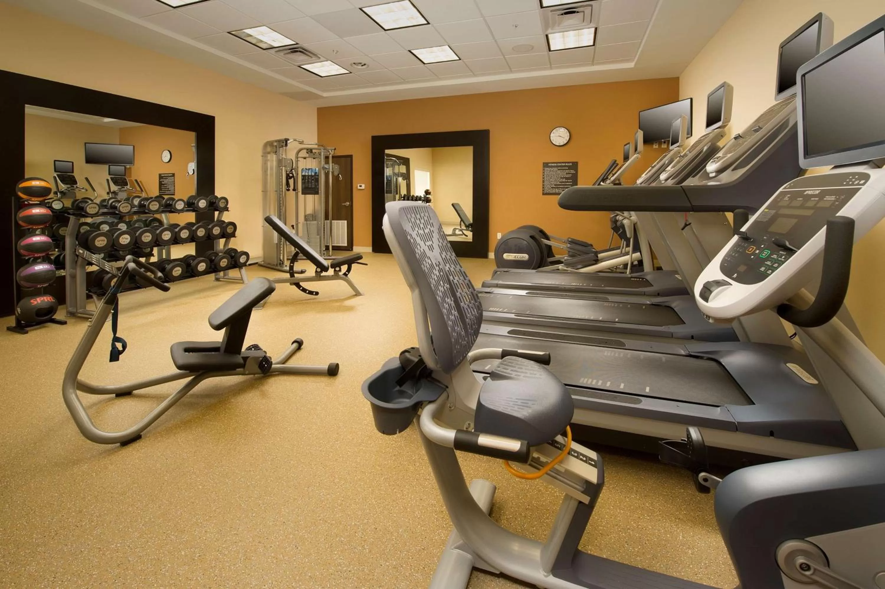 Fitness centre/facilities in Homewood Suites by Hilton Midland