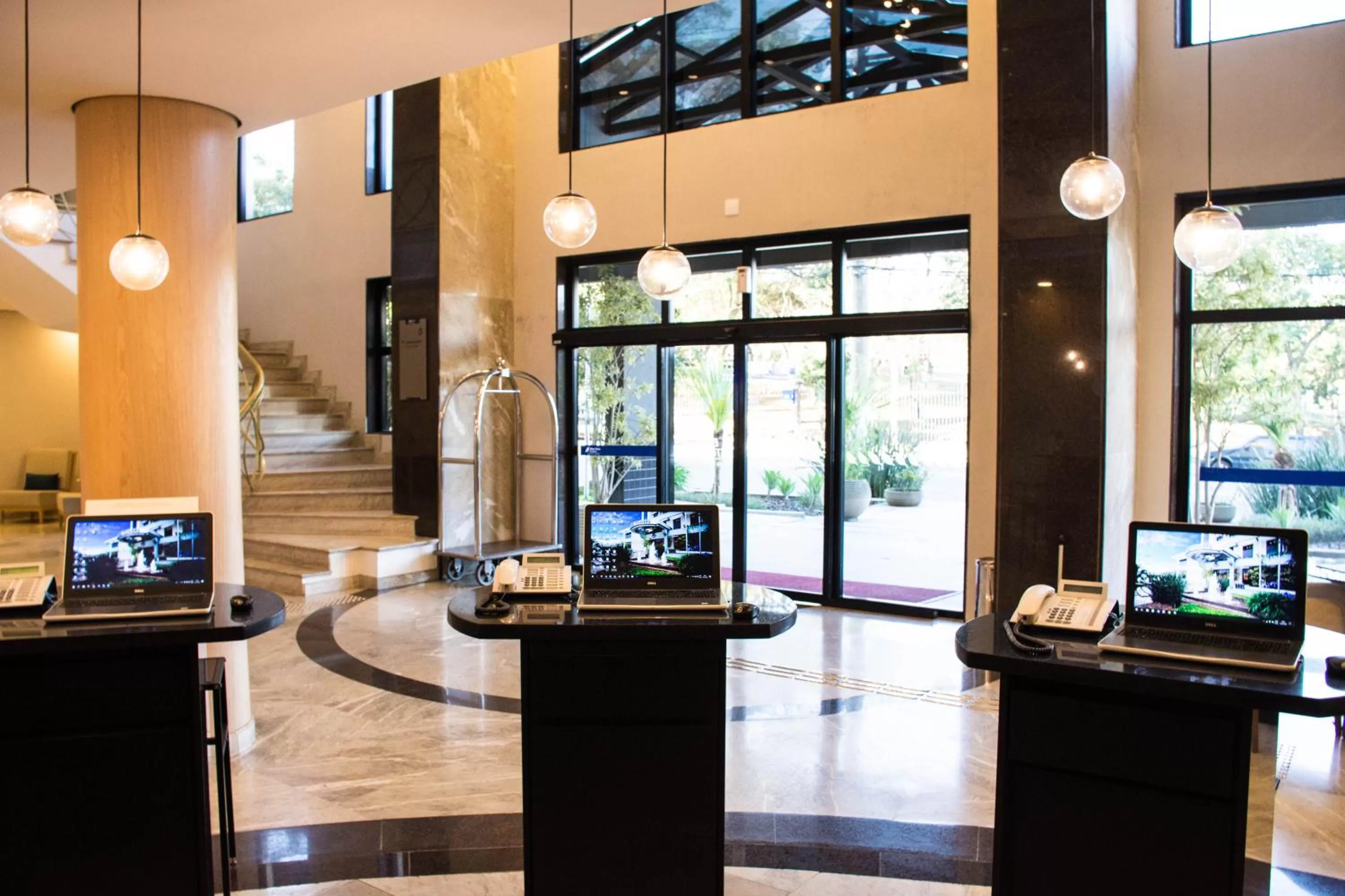 Facade/entrance in Blue Tree Towers Anália Franco - Tatuapé