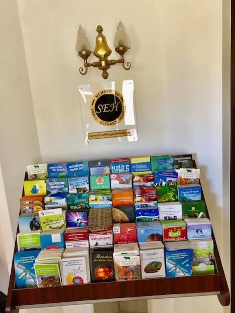 Decorative detail in Hotel-Marks-Garni