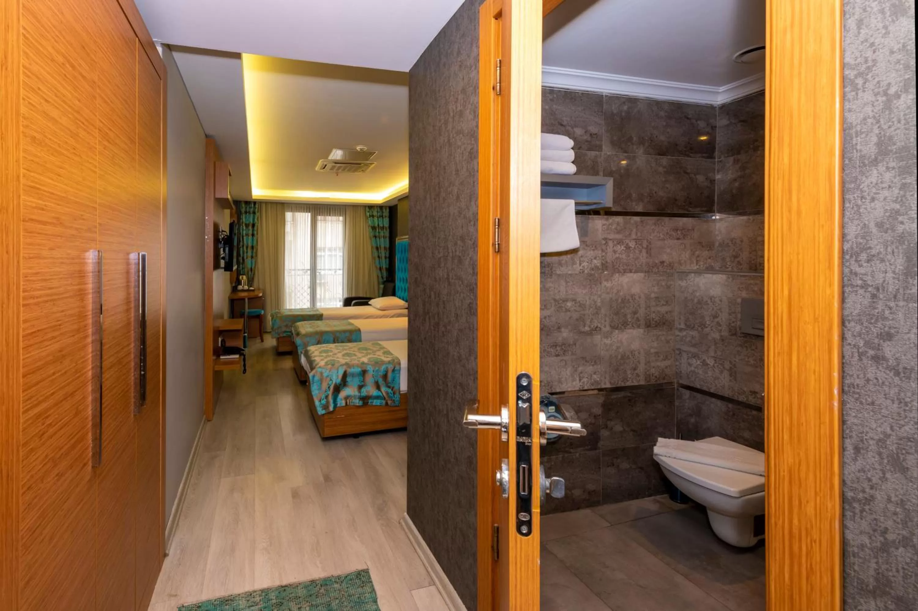 Massage in Grand Palace Hotel