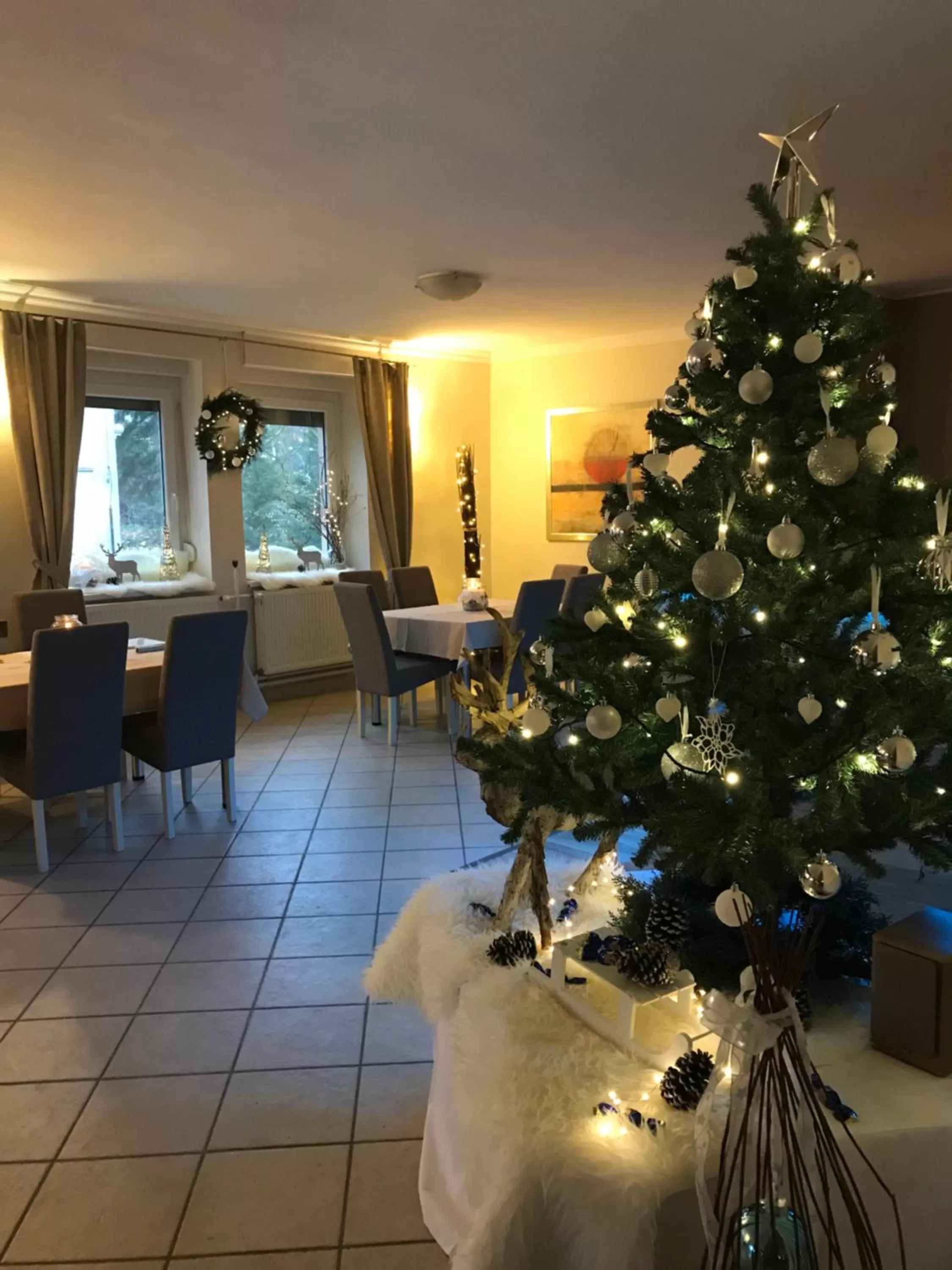 Sirály Panzió Tópart