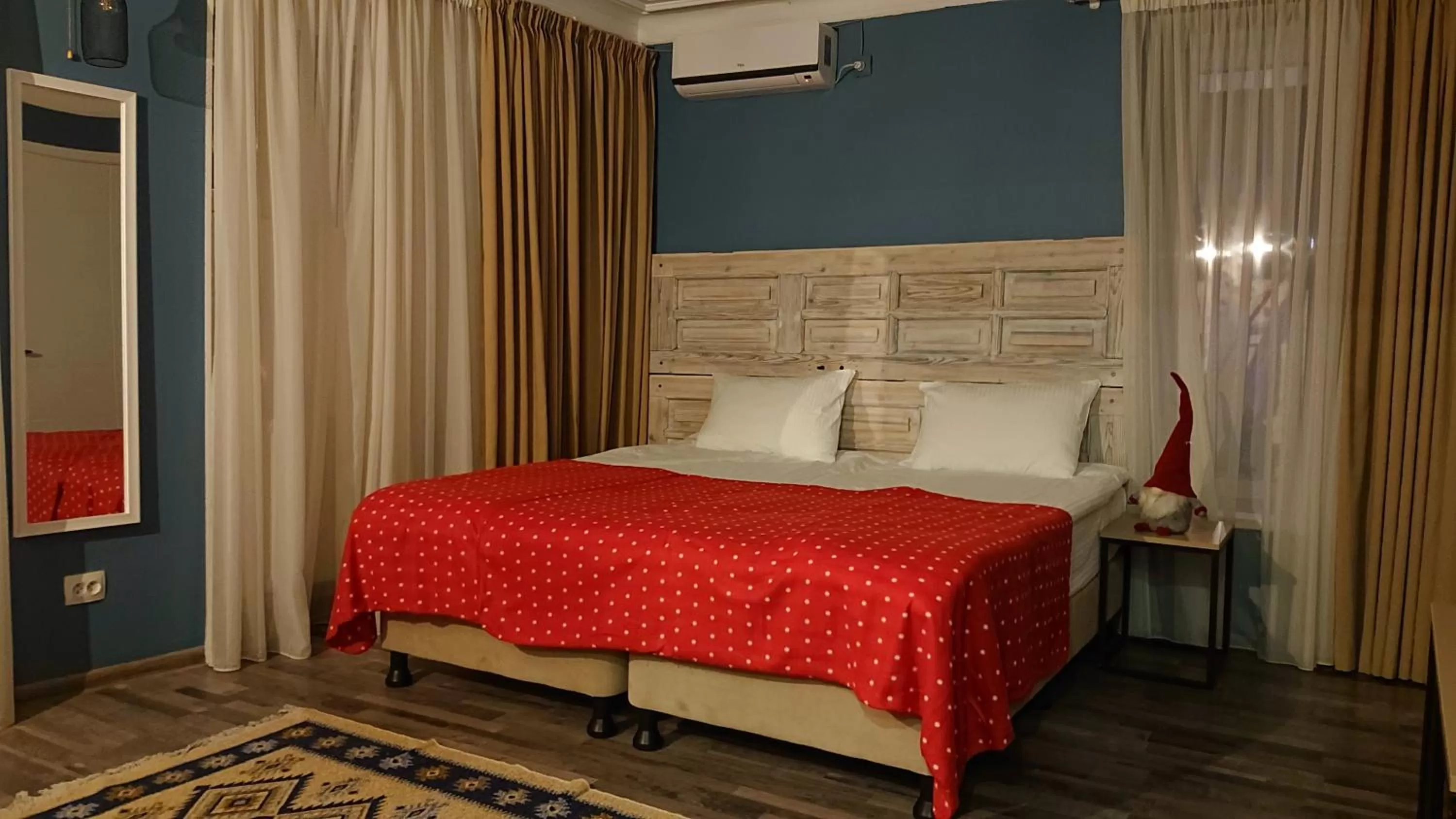 Bed in Gvino Minda