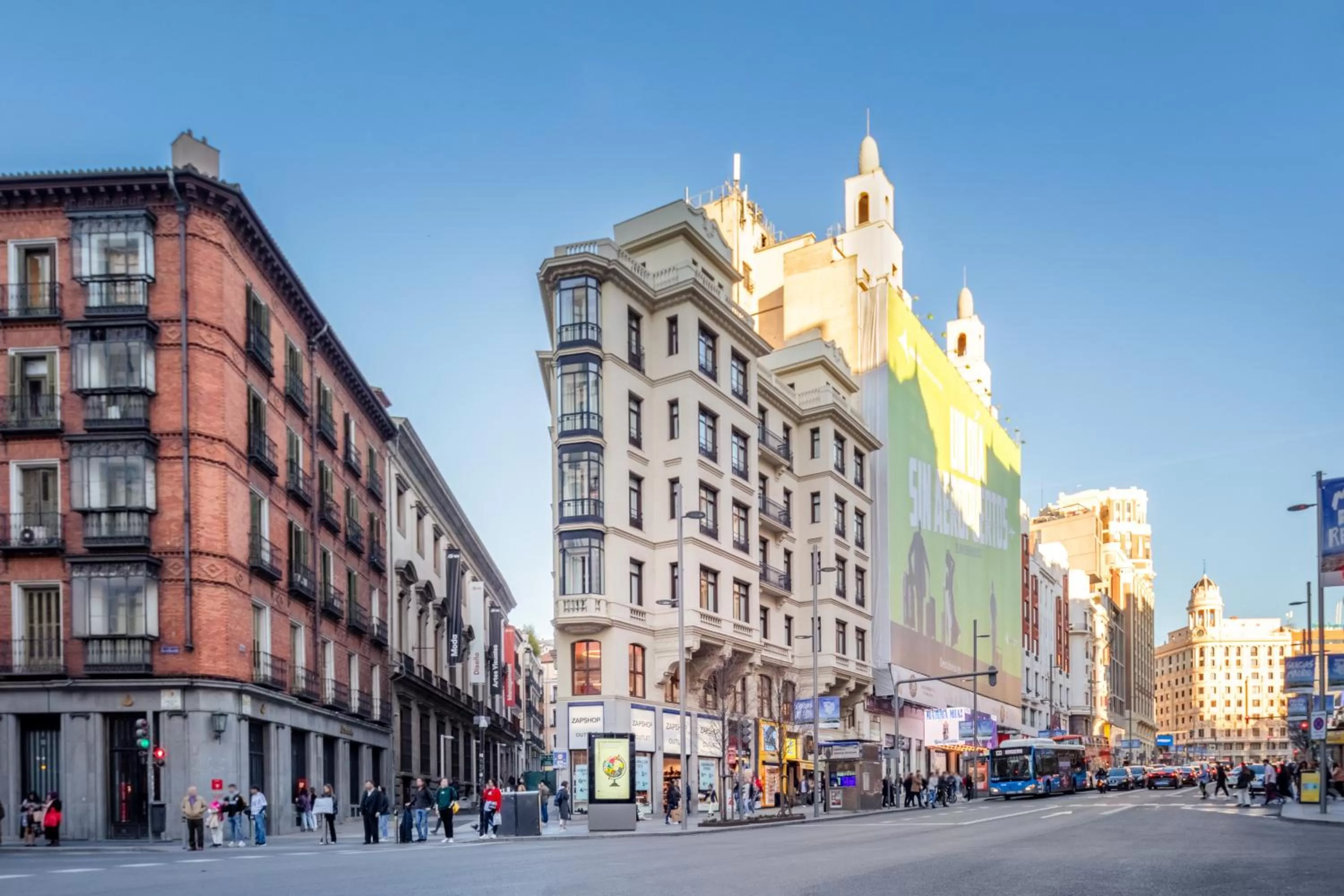 Property building in Ikonik Gran Vía