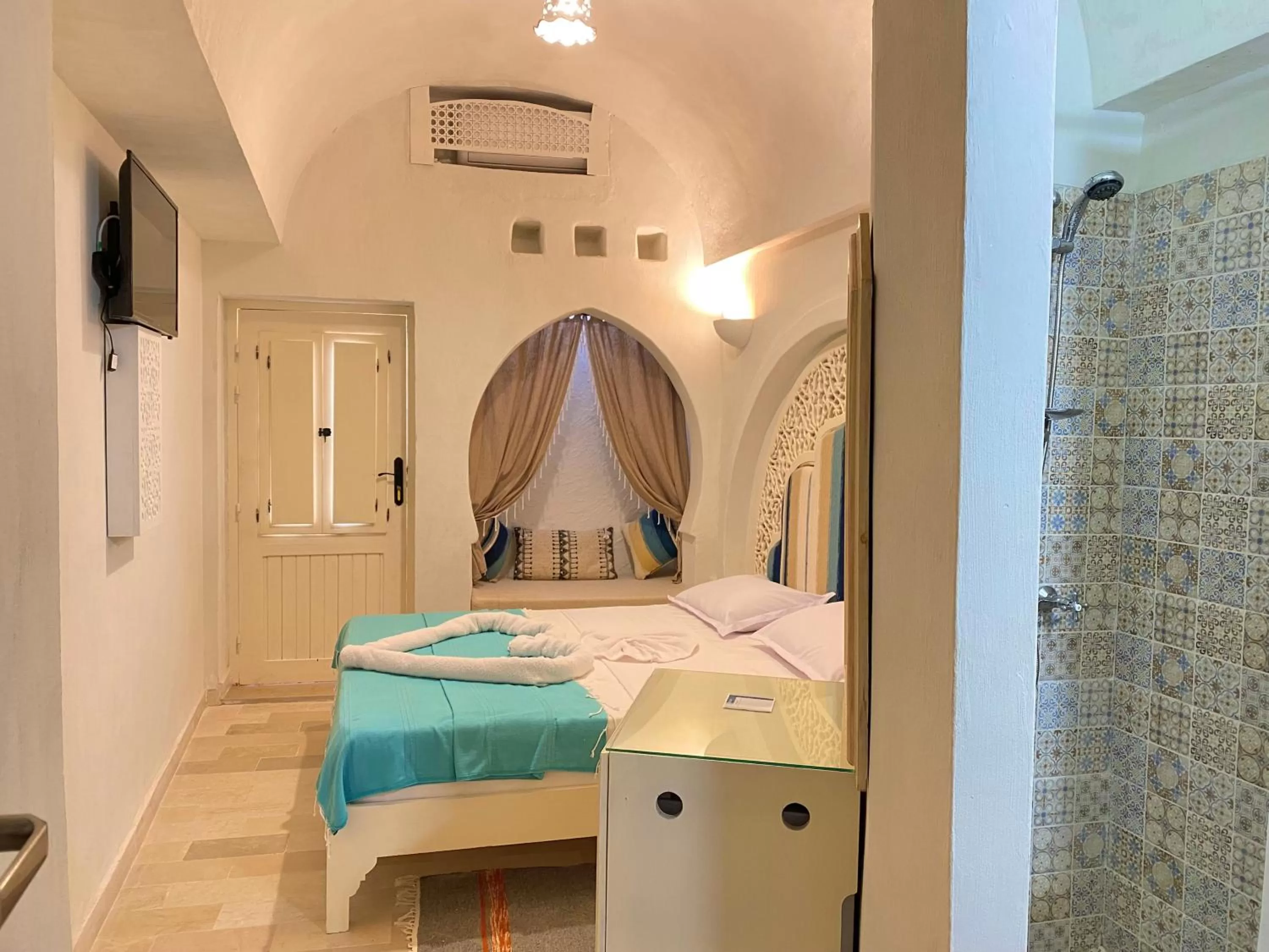 Bed in Hôtel Djerba Authentique - Au centre de Midoun