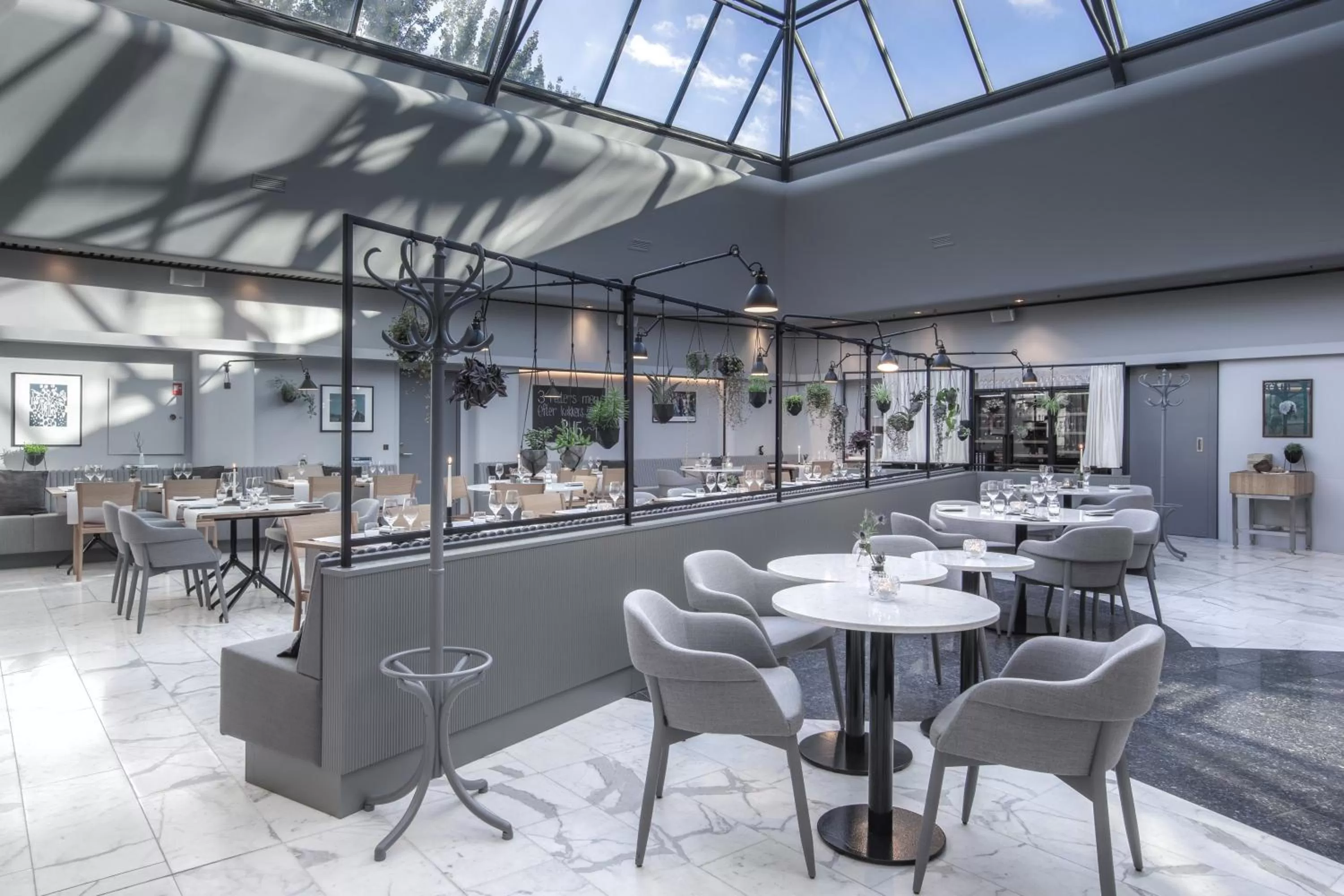 Restaurant/places to eat in Radisson Blu Scandinavia Hotel Aarhus