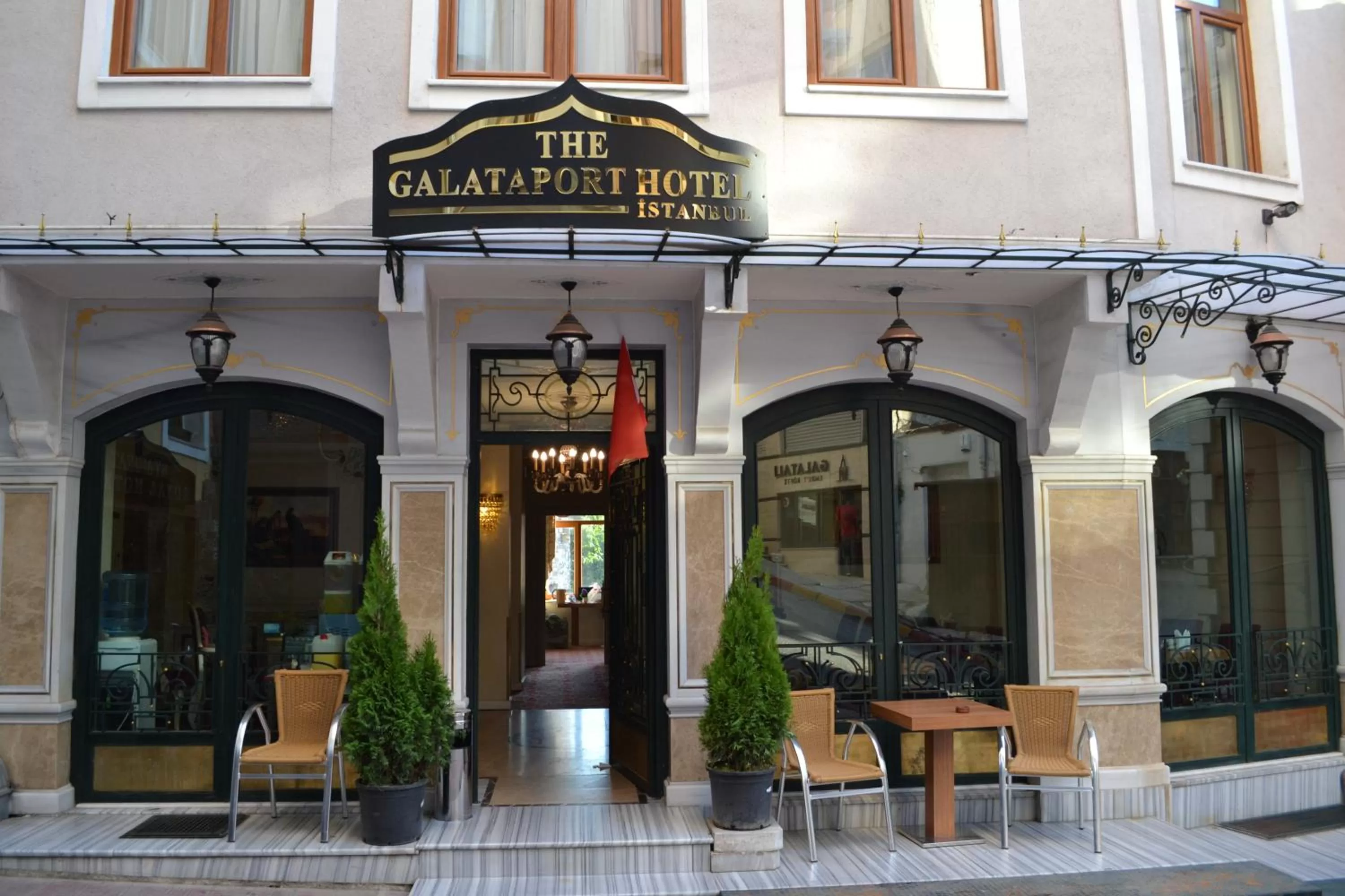 Facade/entrance in Galatower Hotel