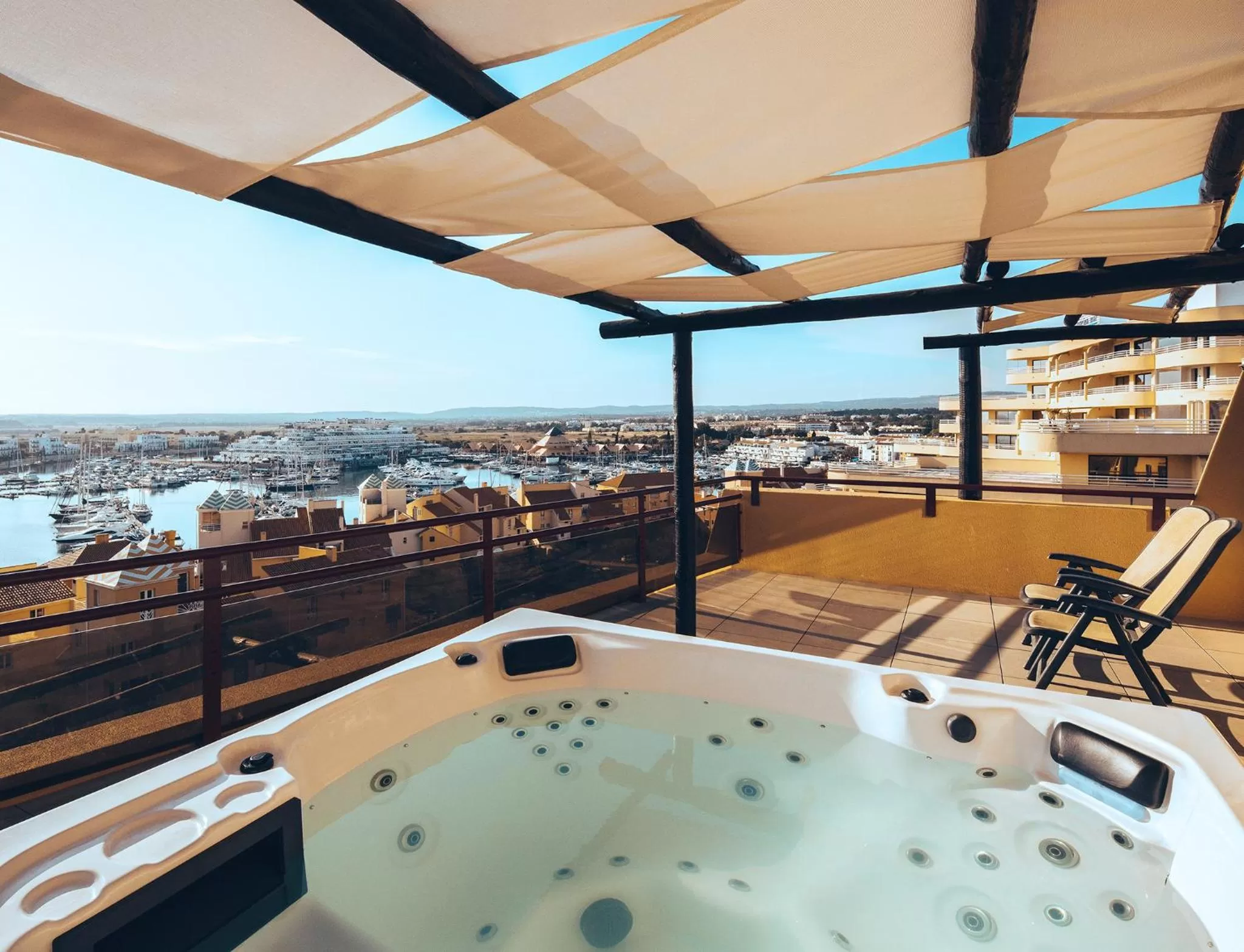 Hot Tub in Dom Pedro Marina