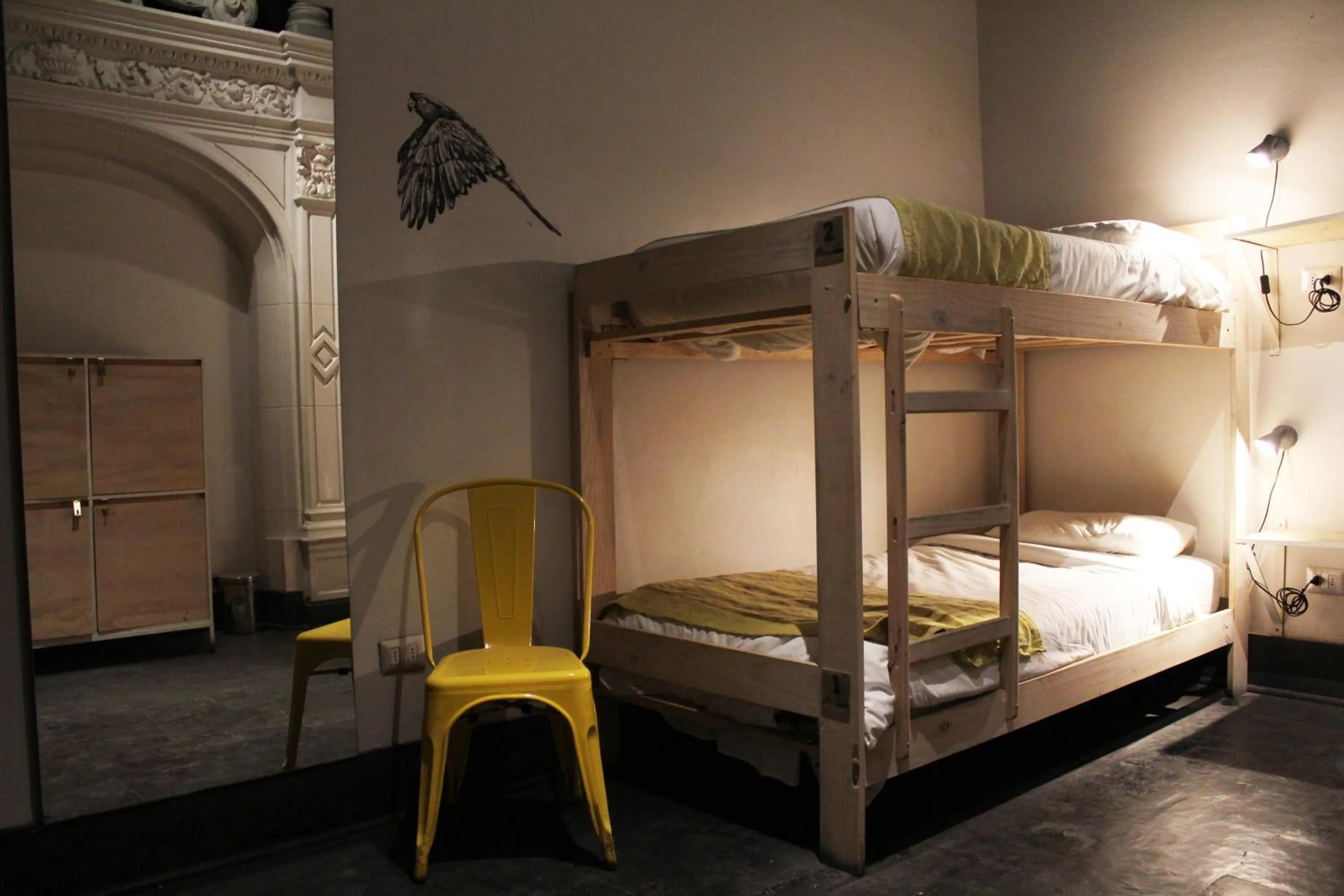 Decorative detail, Bed in Hostel Boutique Merced 88