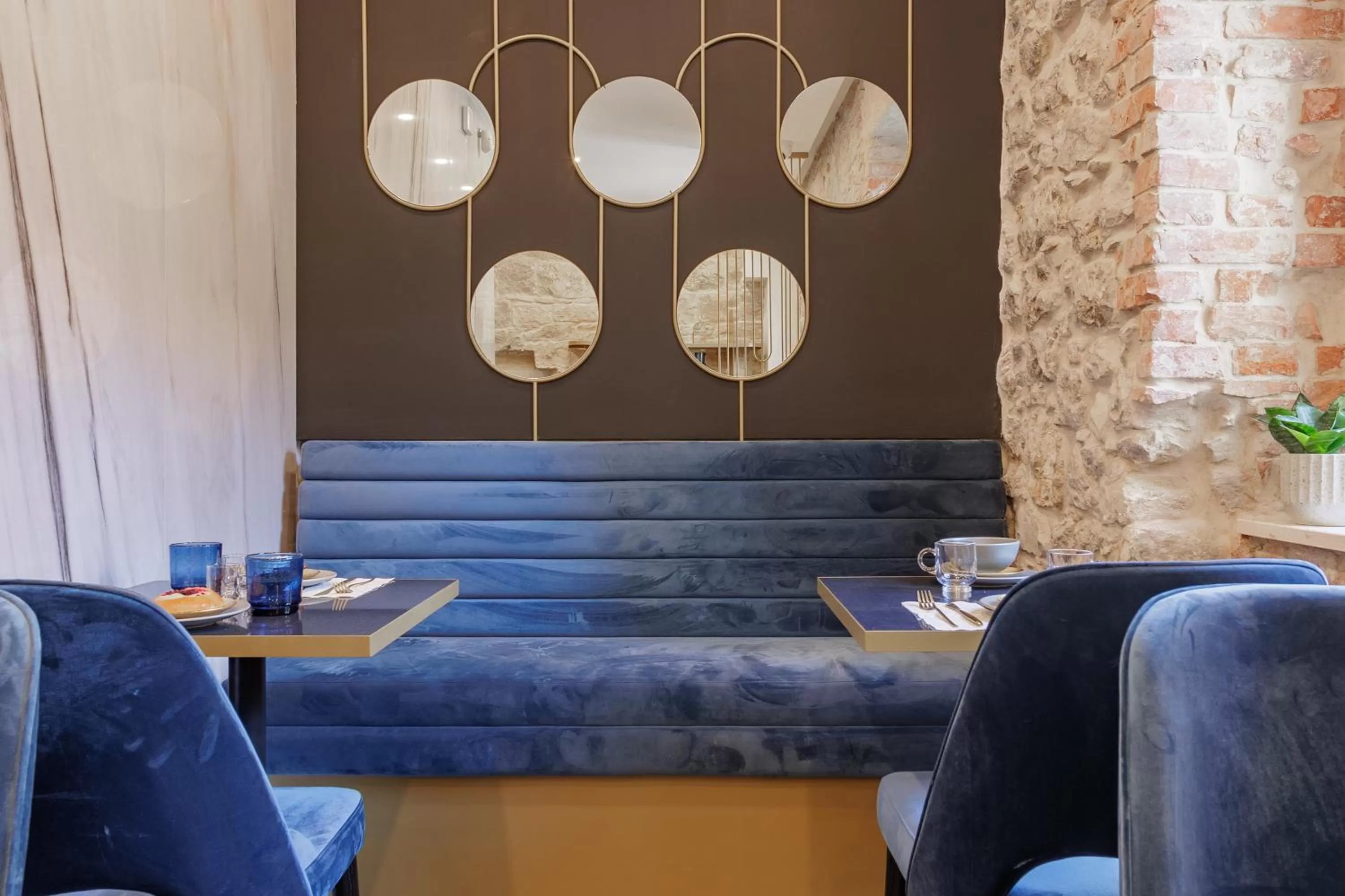 Lobby or reception in Heritage Rooms Split Olympic Dream