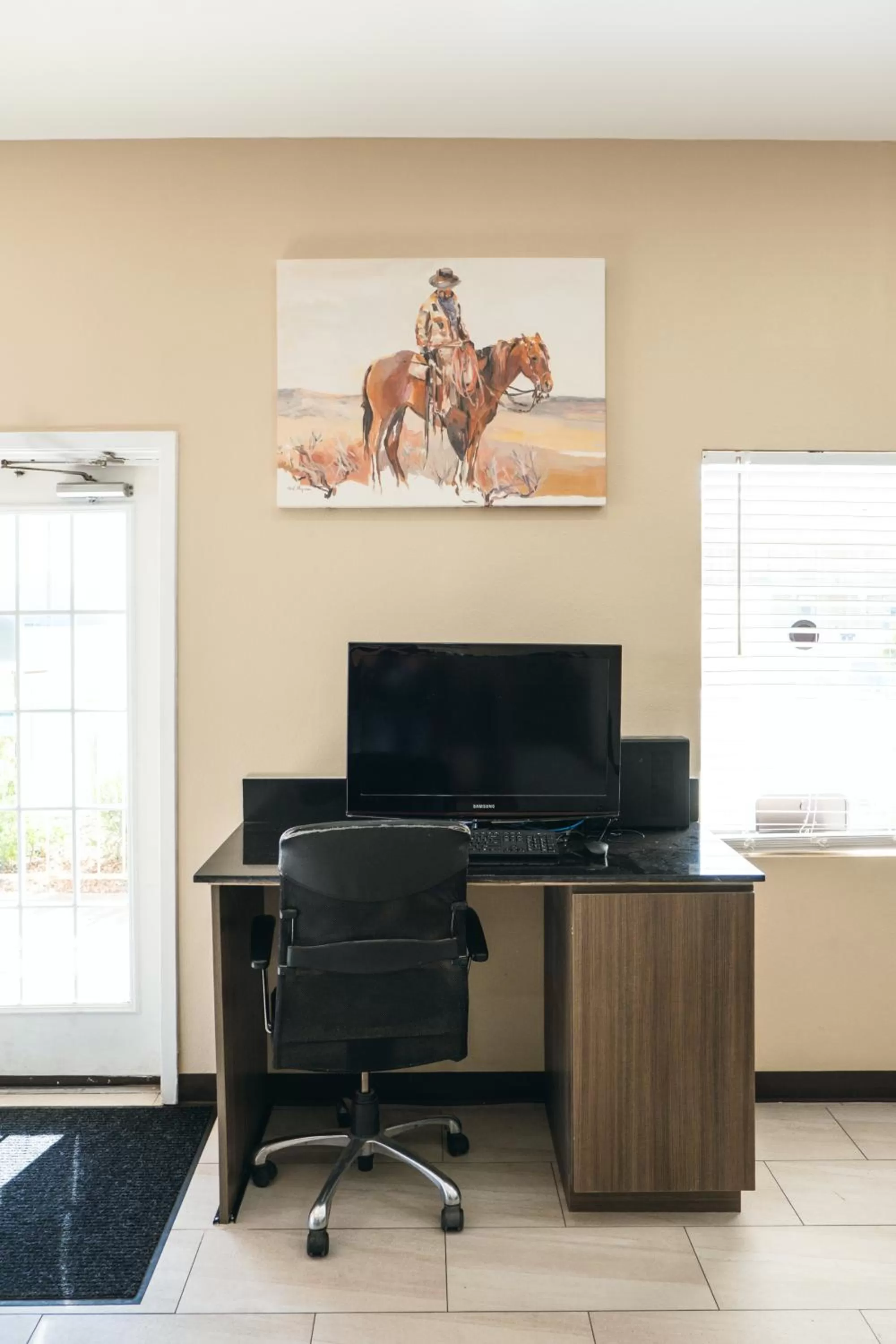 TV/Entertainment Center in BAYMONT BY WYNDHAM