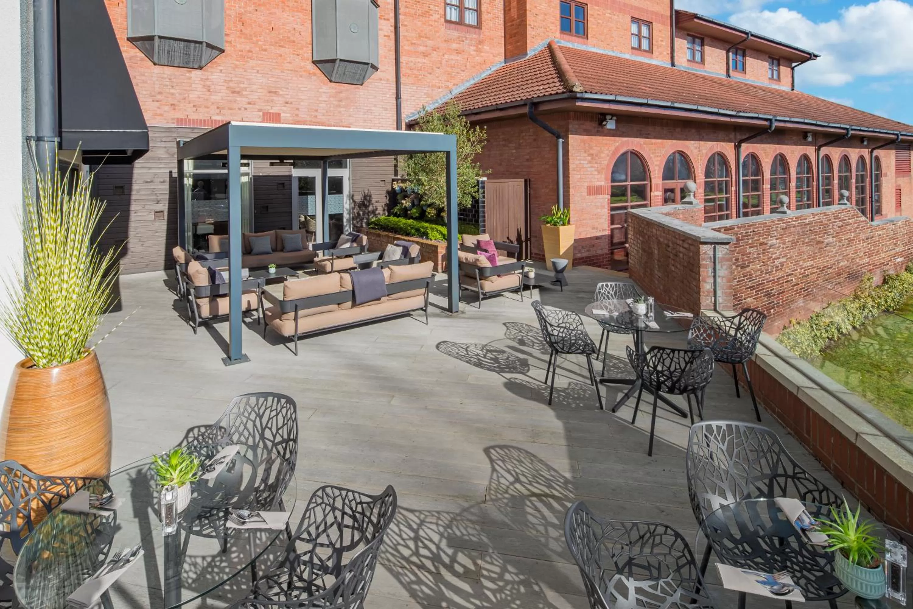 Garden in Crowne Plaza Solihull by IHG