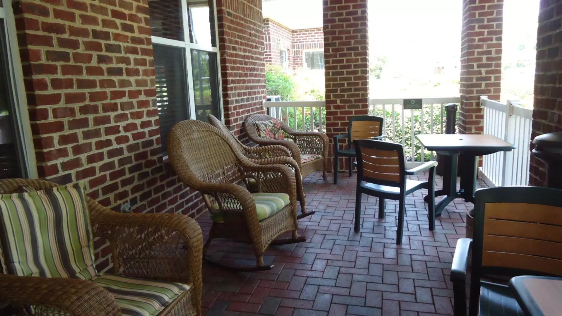 Balcony/Terrace in Country Inn & Suites by Radisson, Williamsburg Historic Area, VA