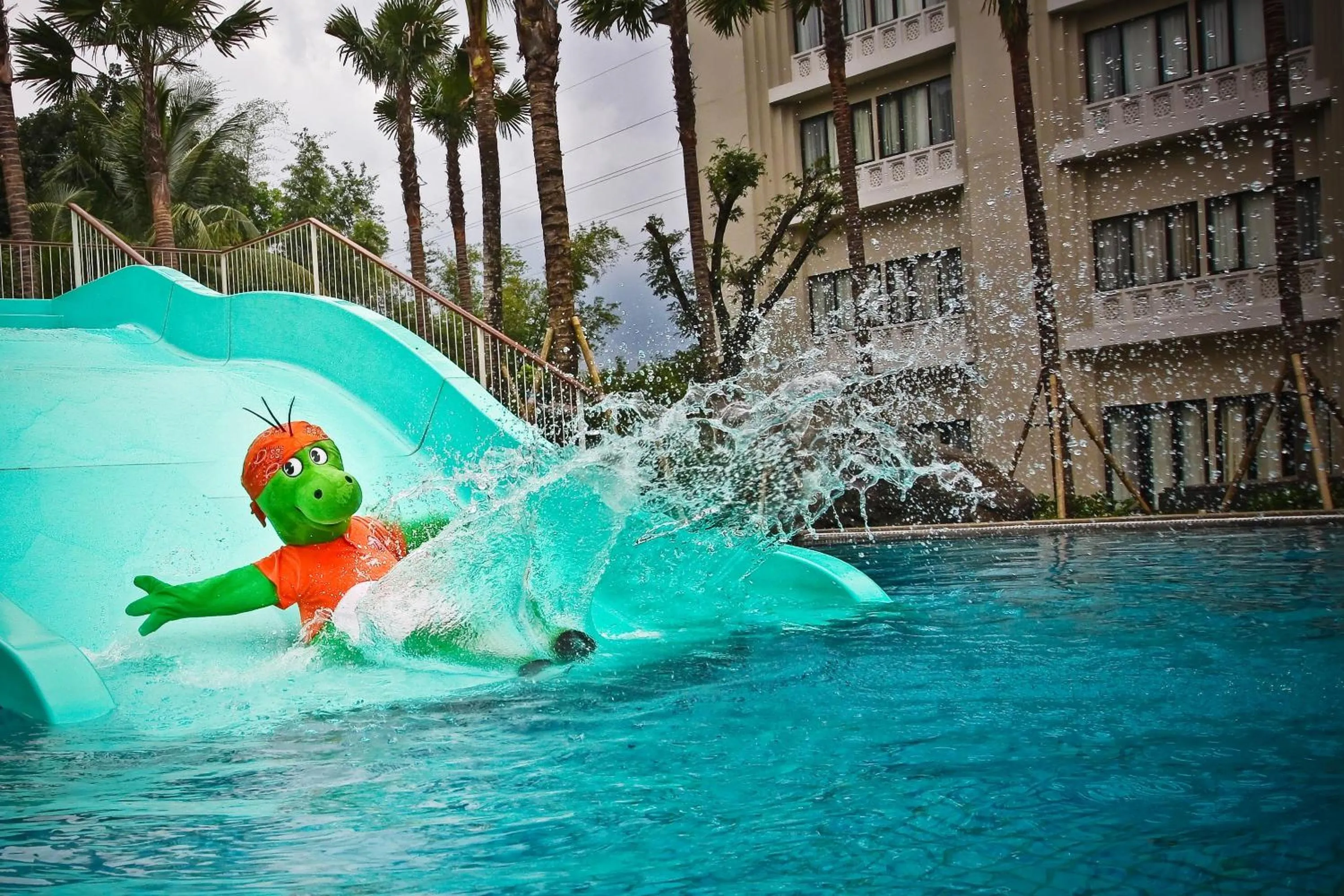 Swimming pool in HARRIS Hotel & Conventions Malang