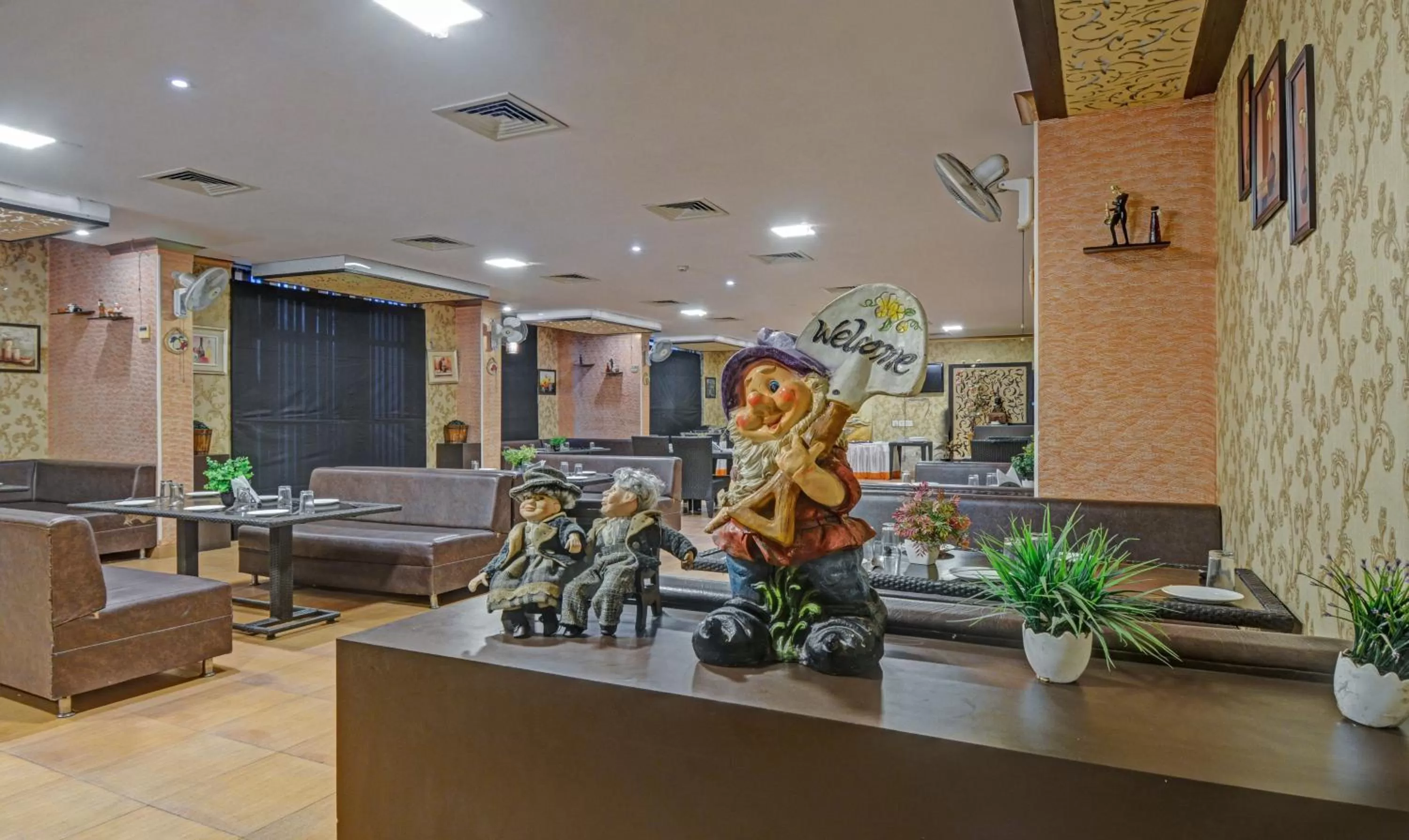 Seating area in Treebo New Rockwell Vivek Vihar