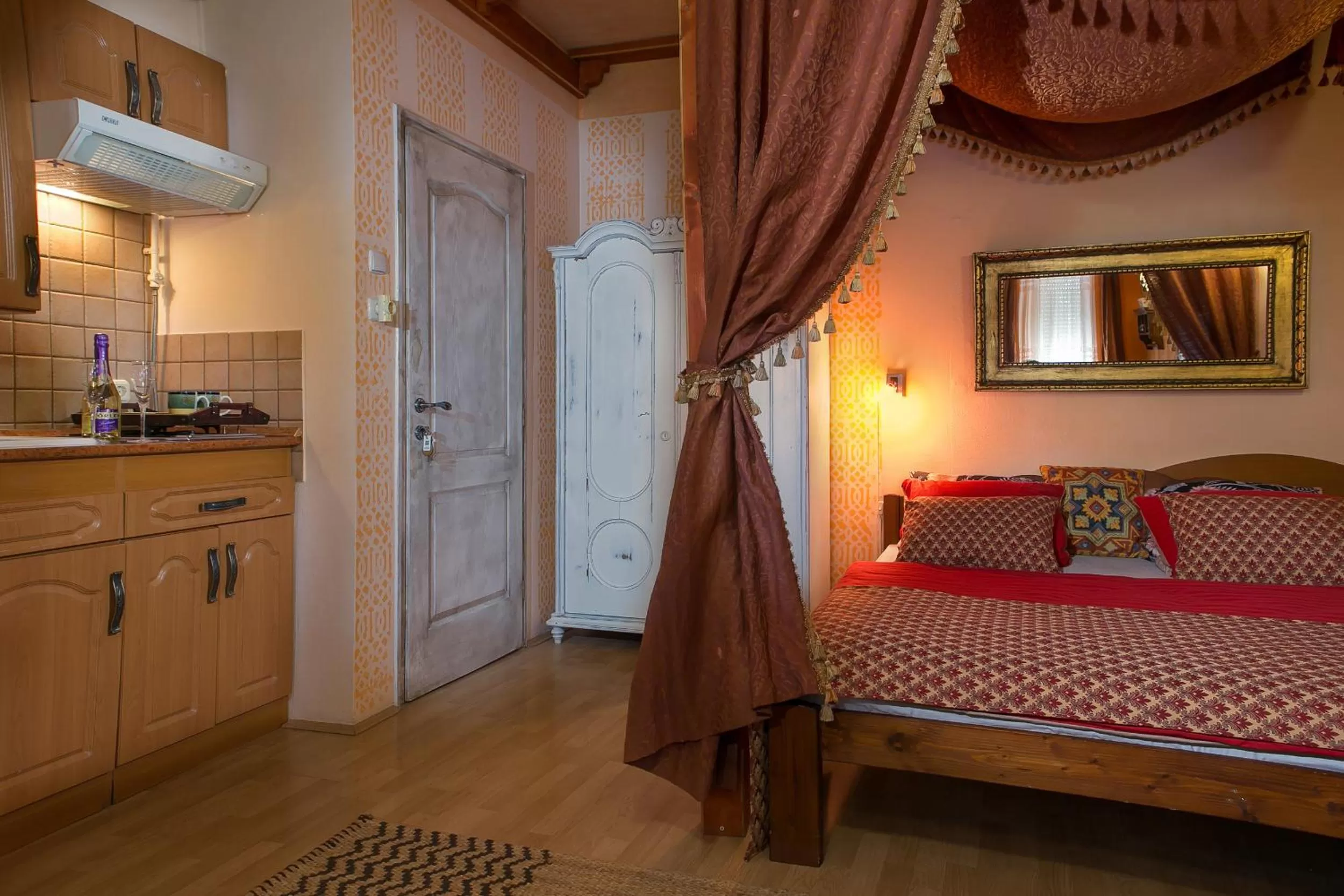 Bed in Green Park Villa