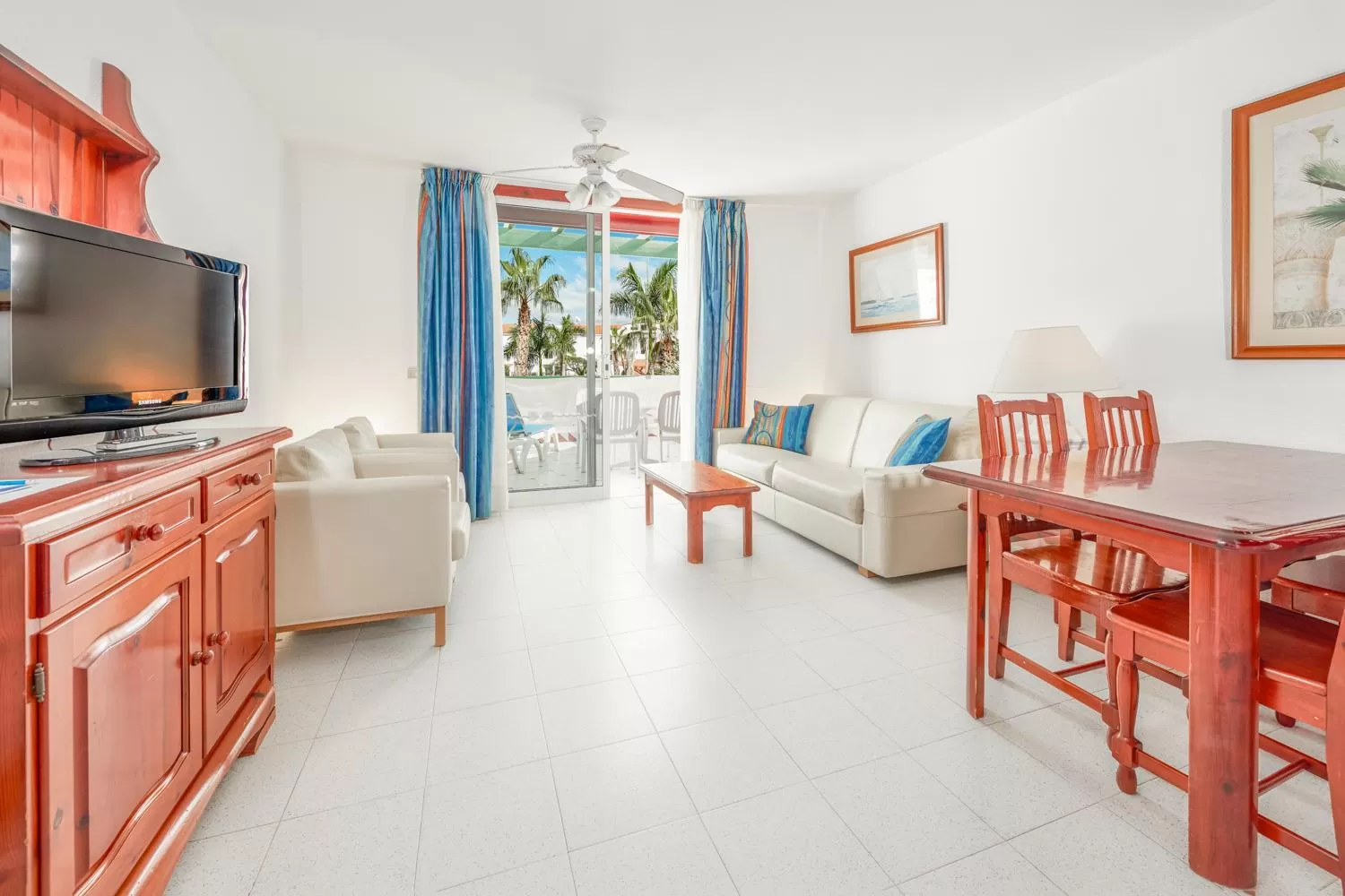 Living room in Parque Santiago IV Official