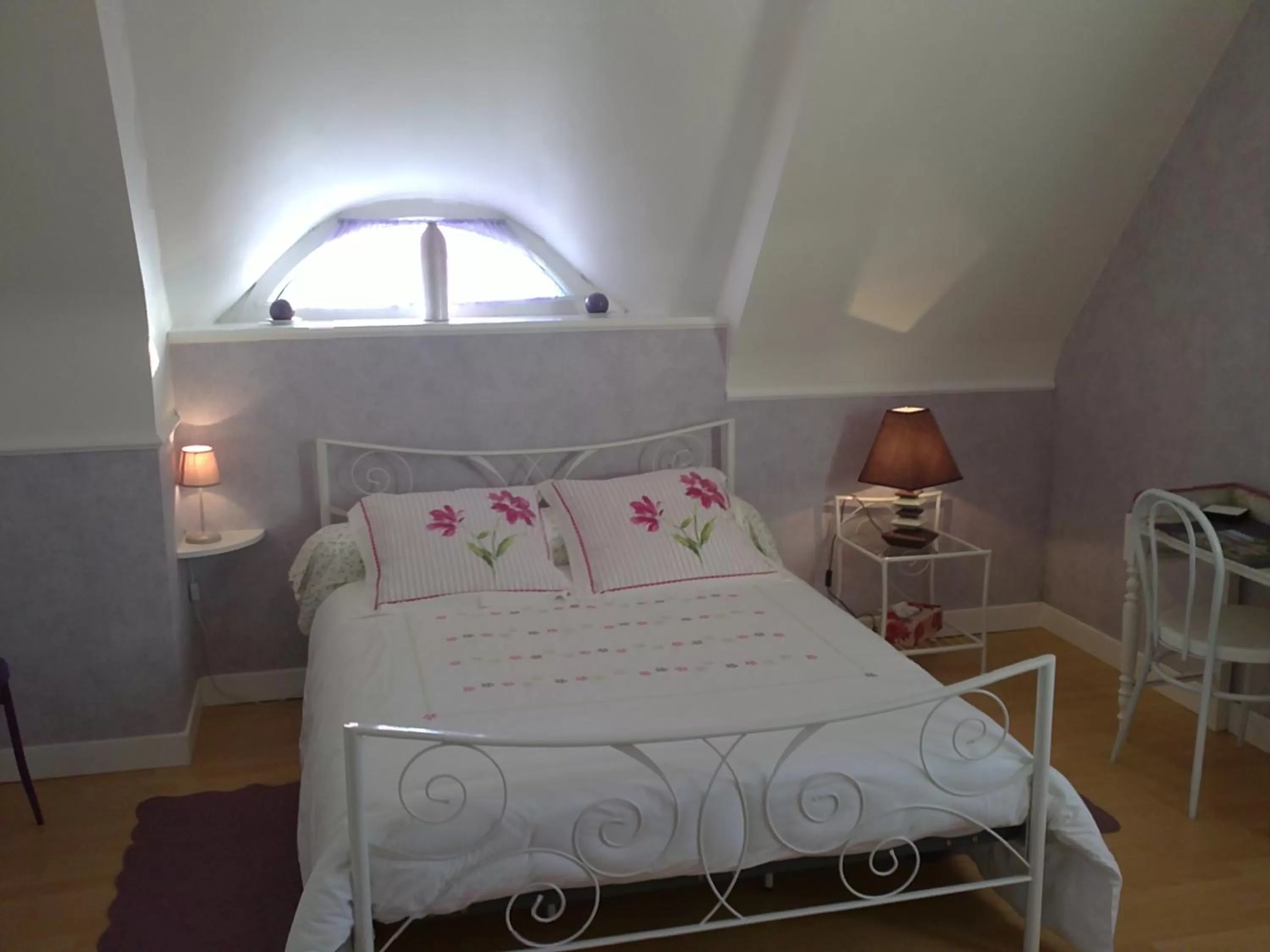 Photo of the whole room, Bed in Ker Paula