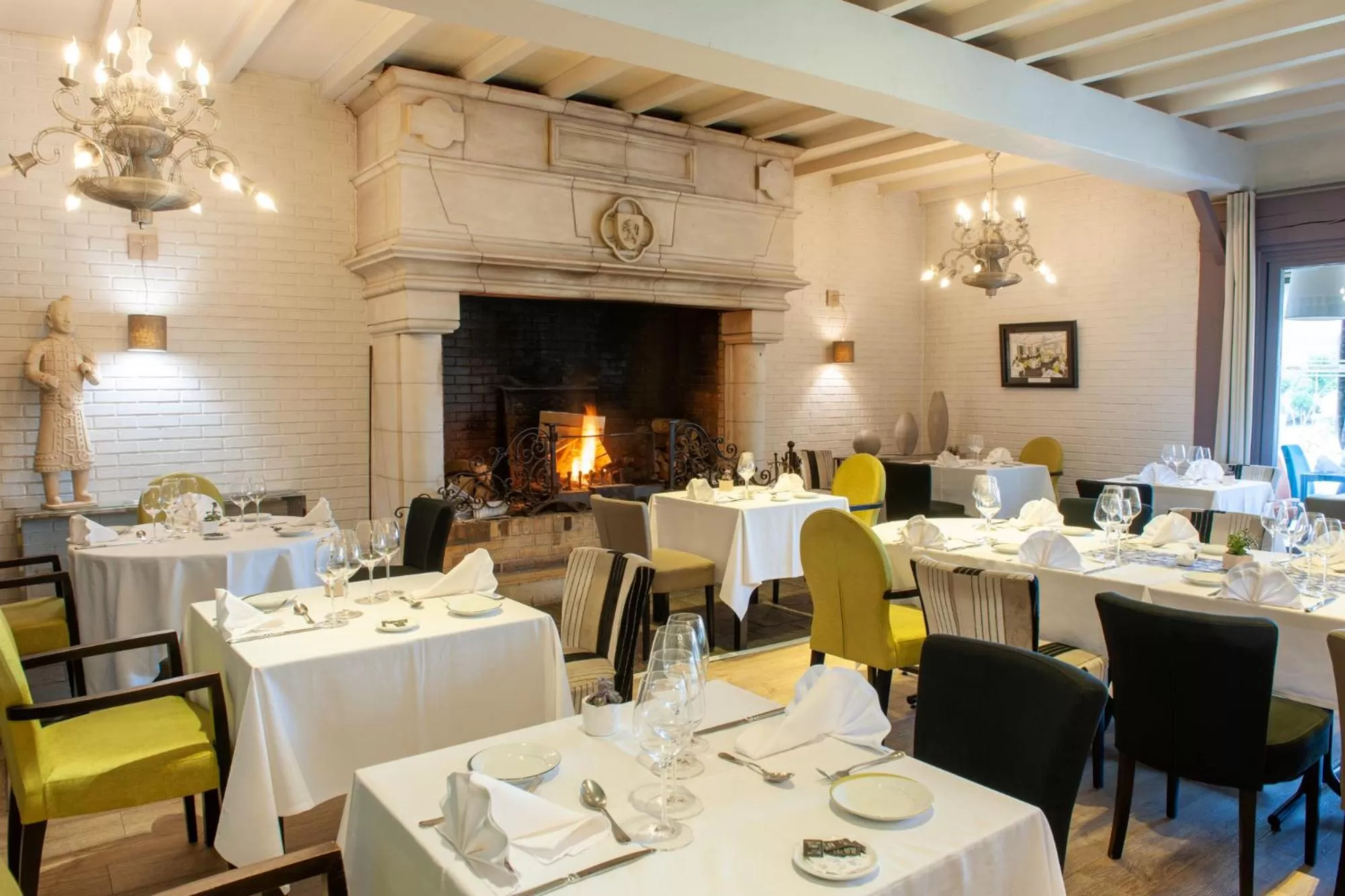 Restaurant/places to eat in LOGIS Hôtel & Restaurant - LENSOTEL