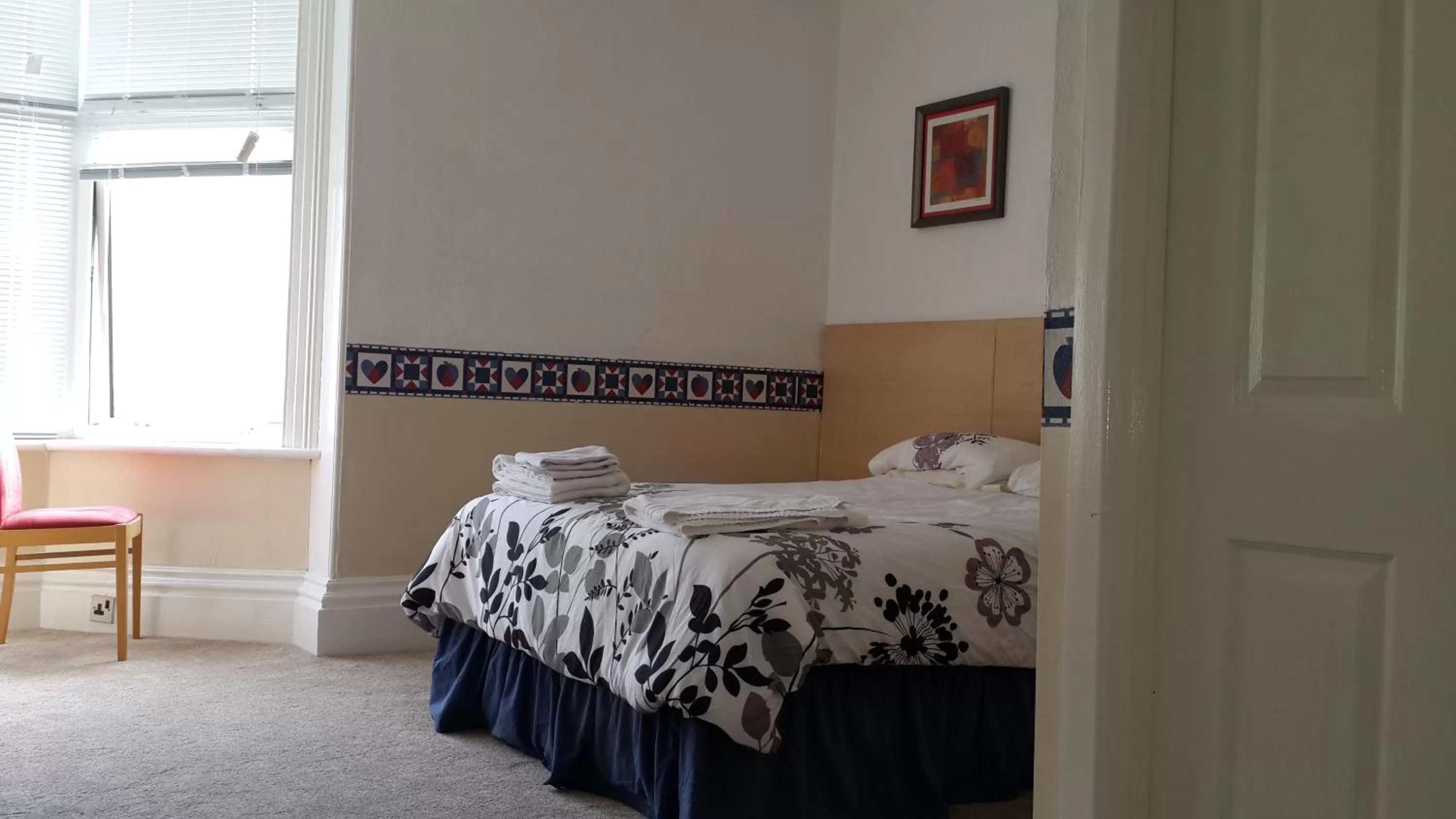 Bed in The Manchester Hotel