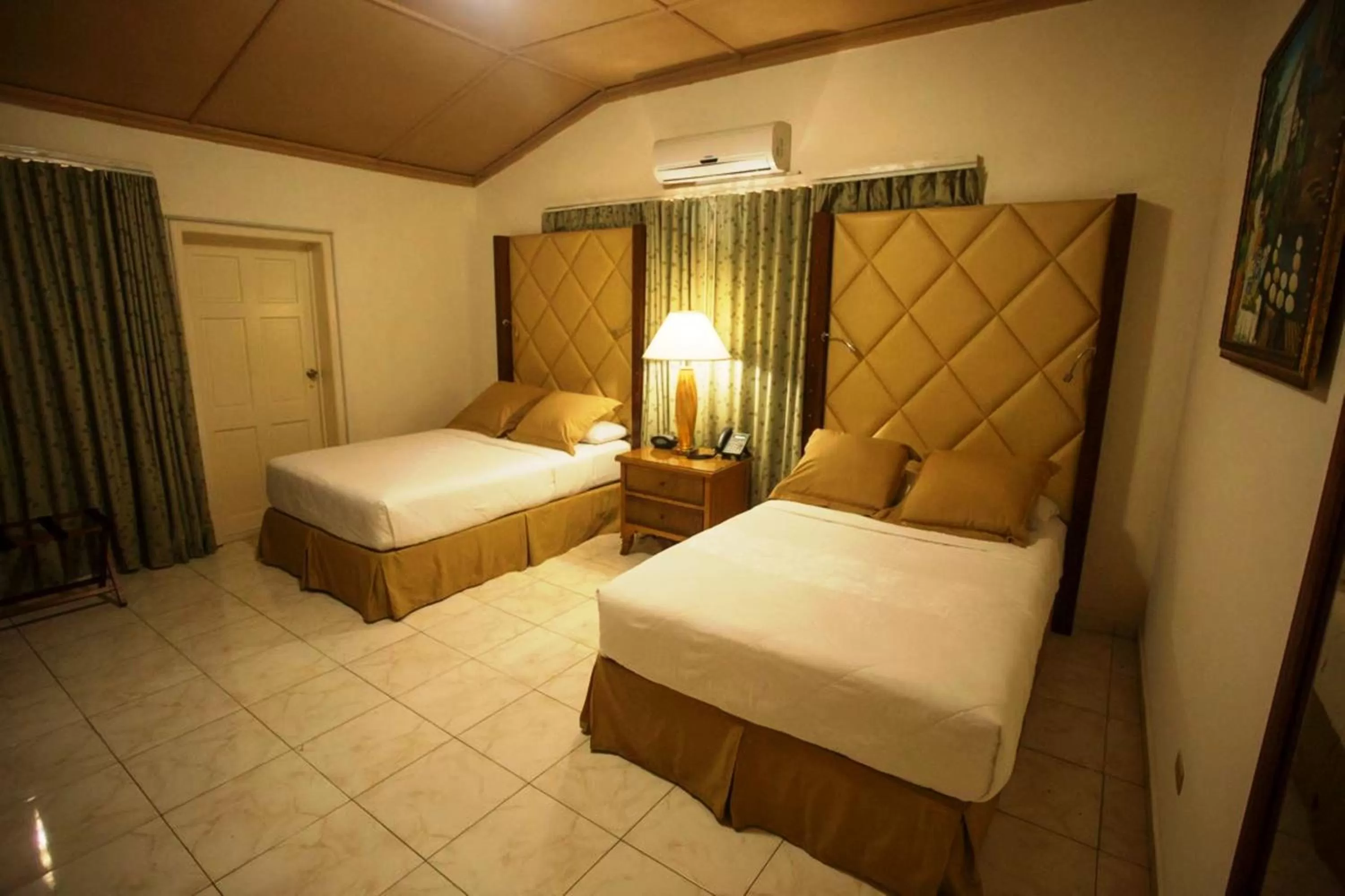 Property building, Bed in Auberge Villa Cana