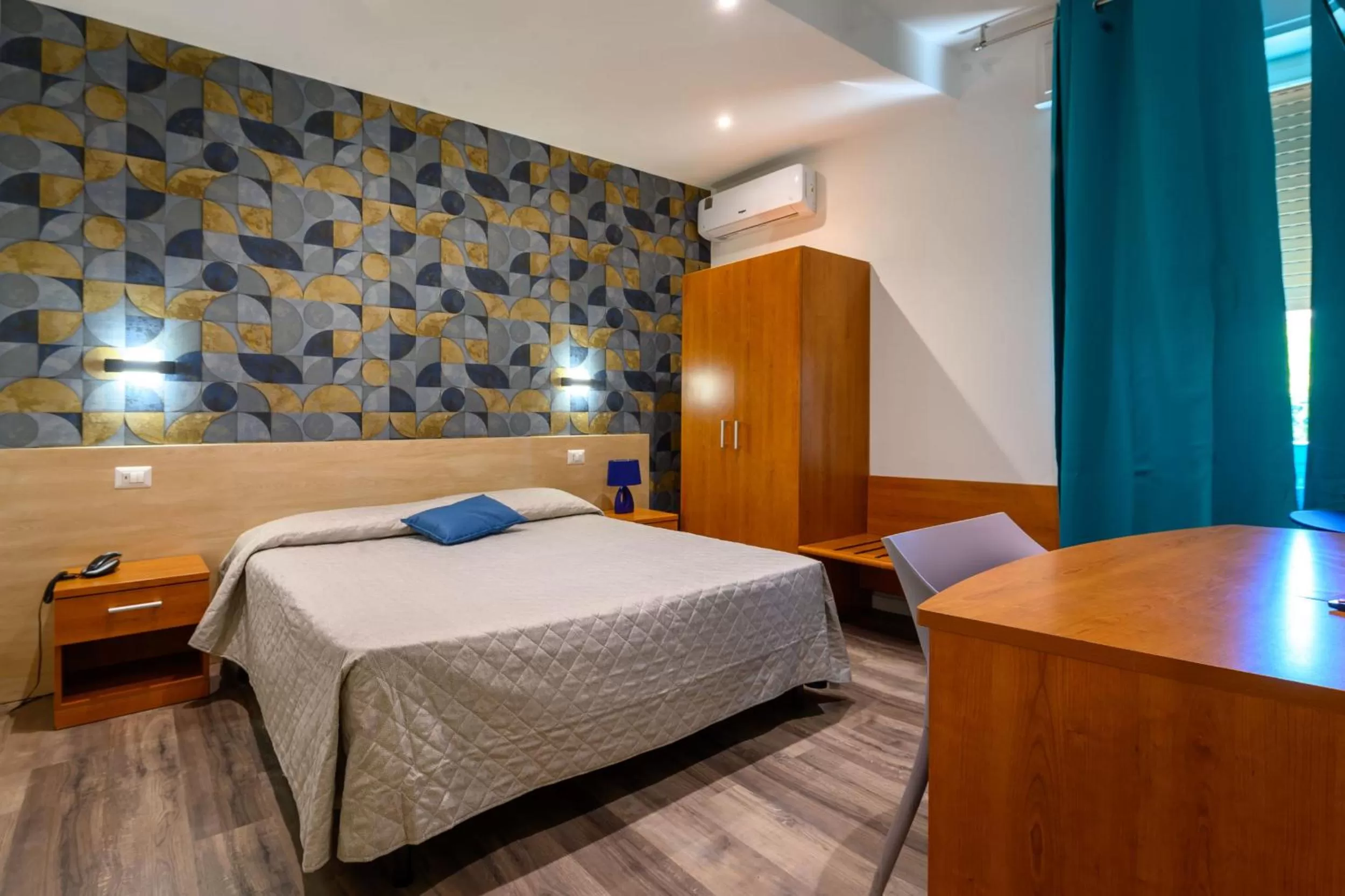 Bed in Hotel Anna Siena Nord