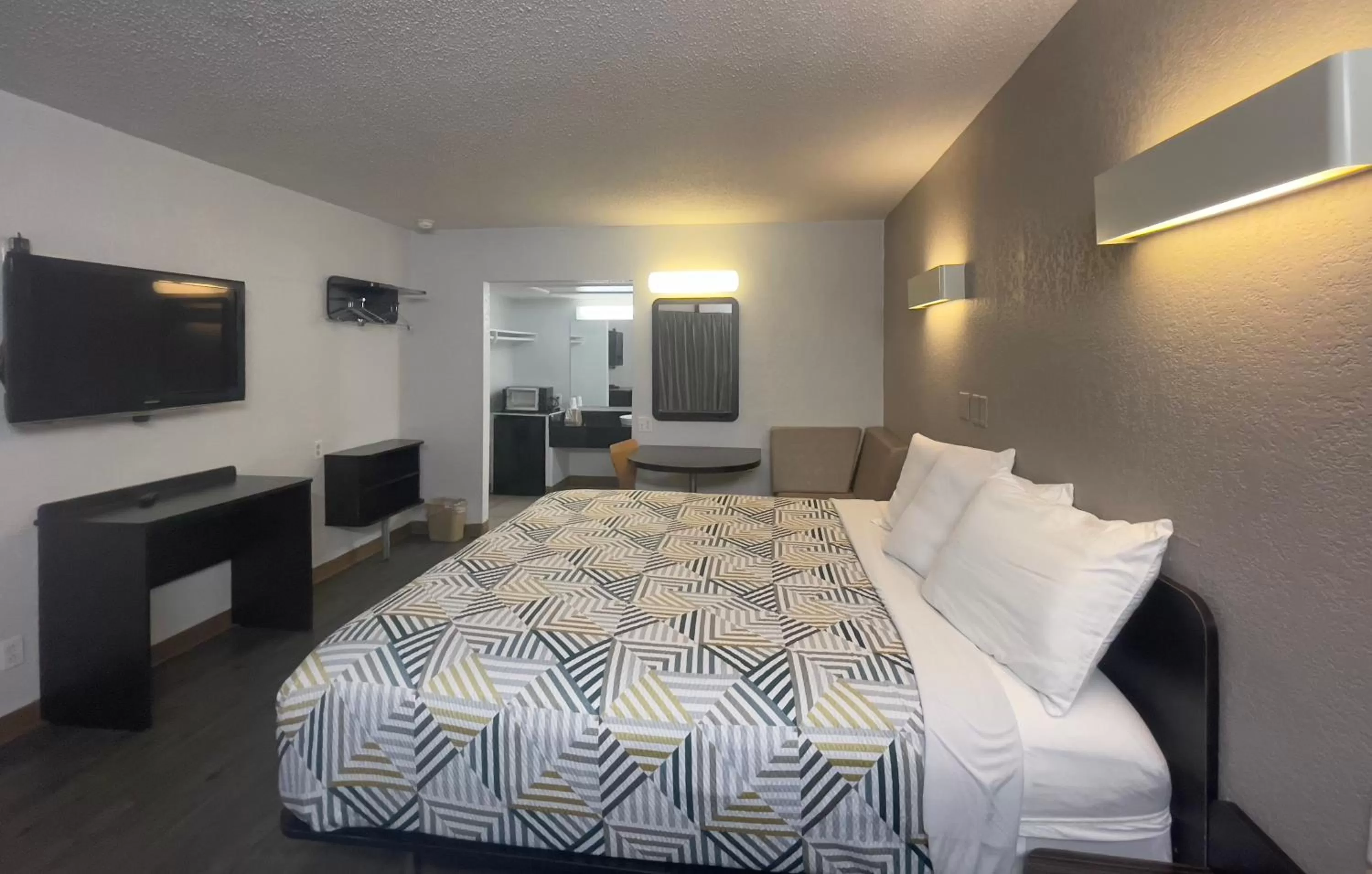 Bed in Motel 6-Sallisaw, OK