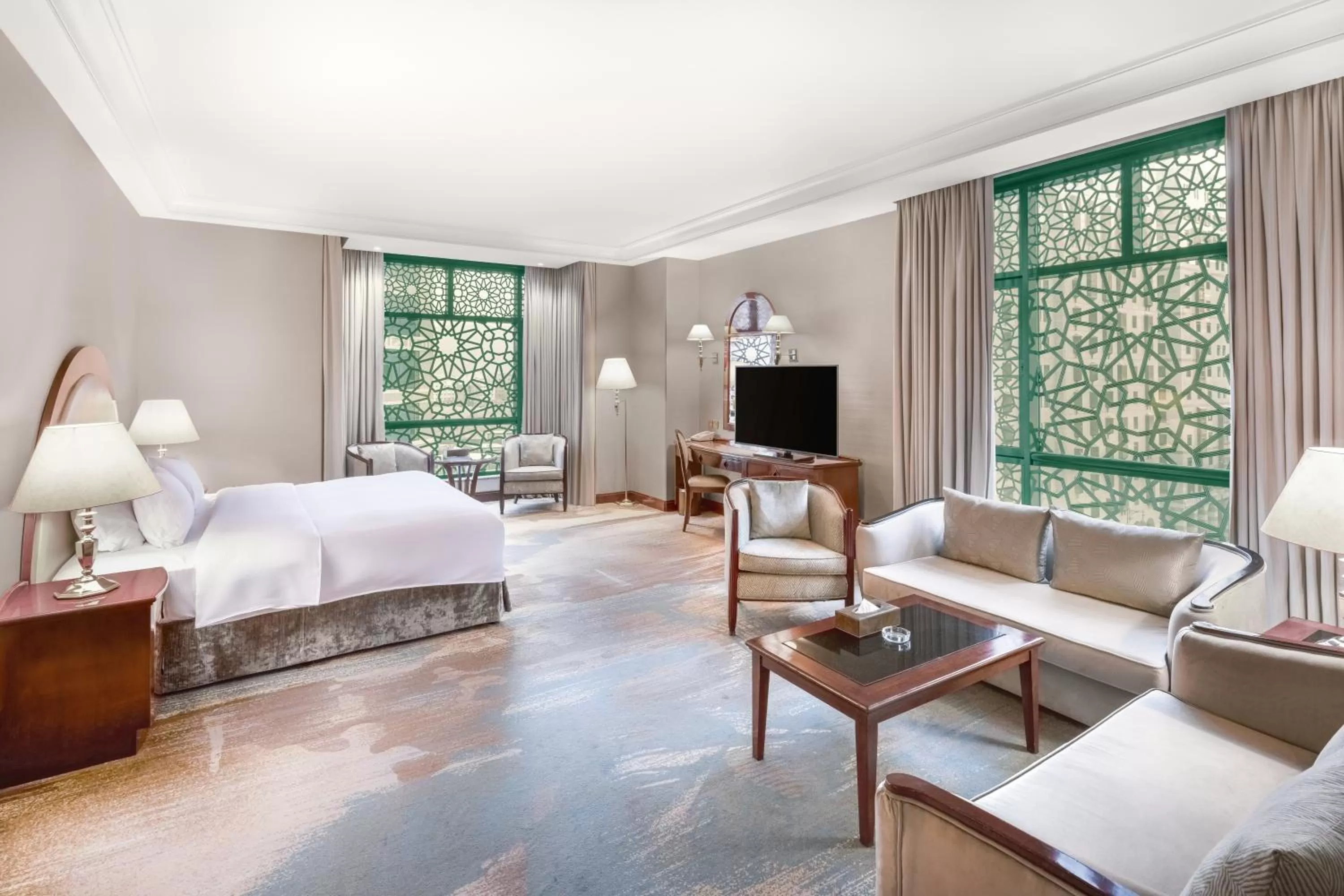 TV and multimedia, Bed in Madinah Hilton Hotel