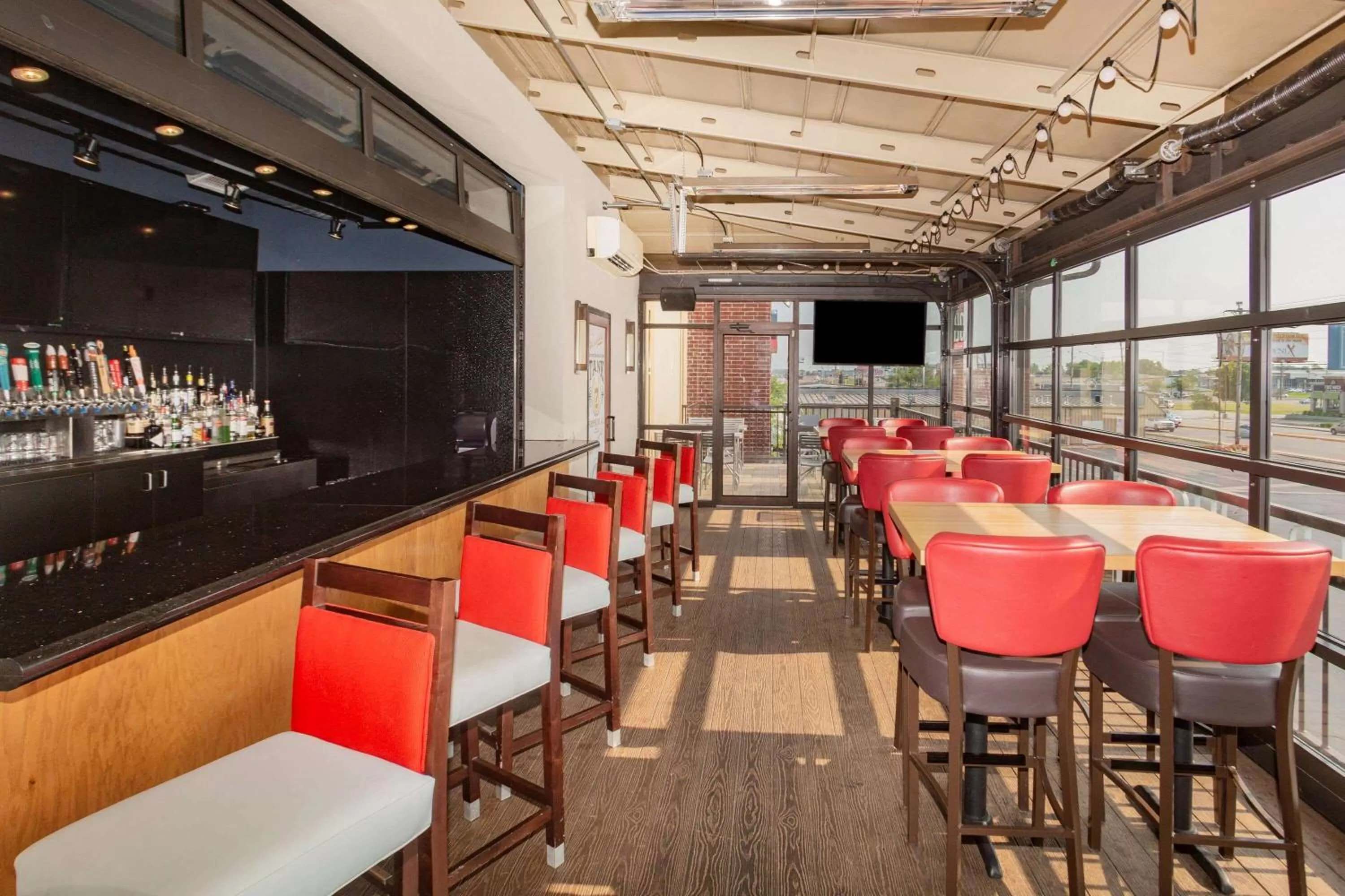 Restaurant/places to eat in La Quinta by Wyndham Joplin