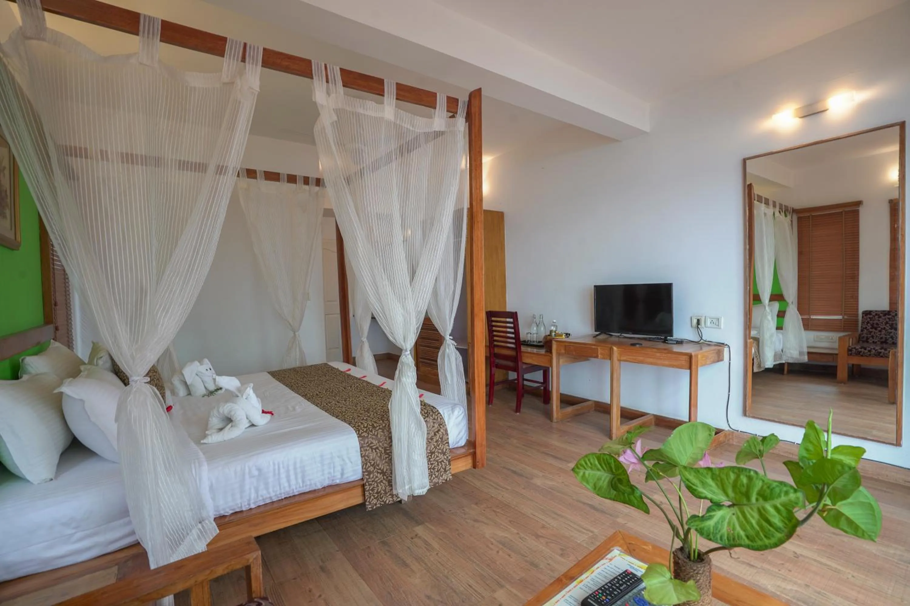 Photo of the whole room, Bed in Tea Valley Resort, Munnar