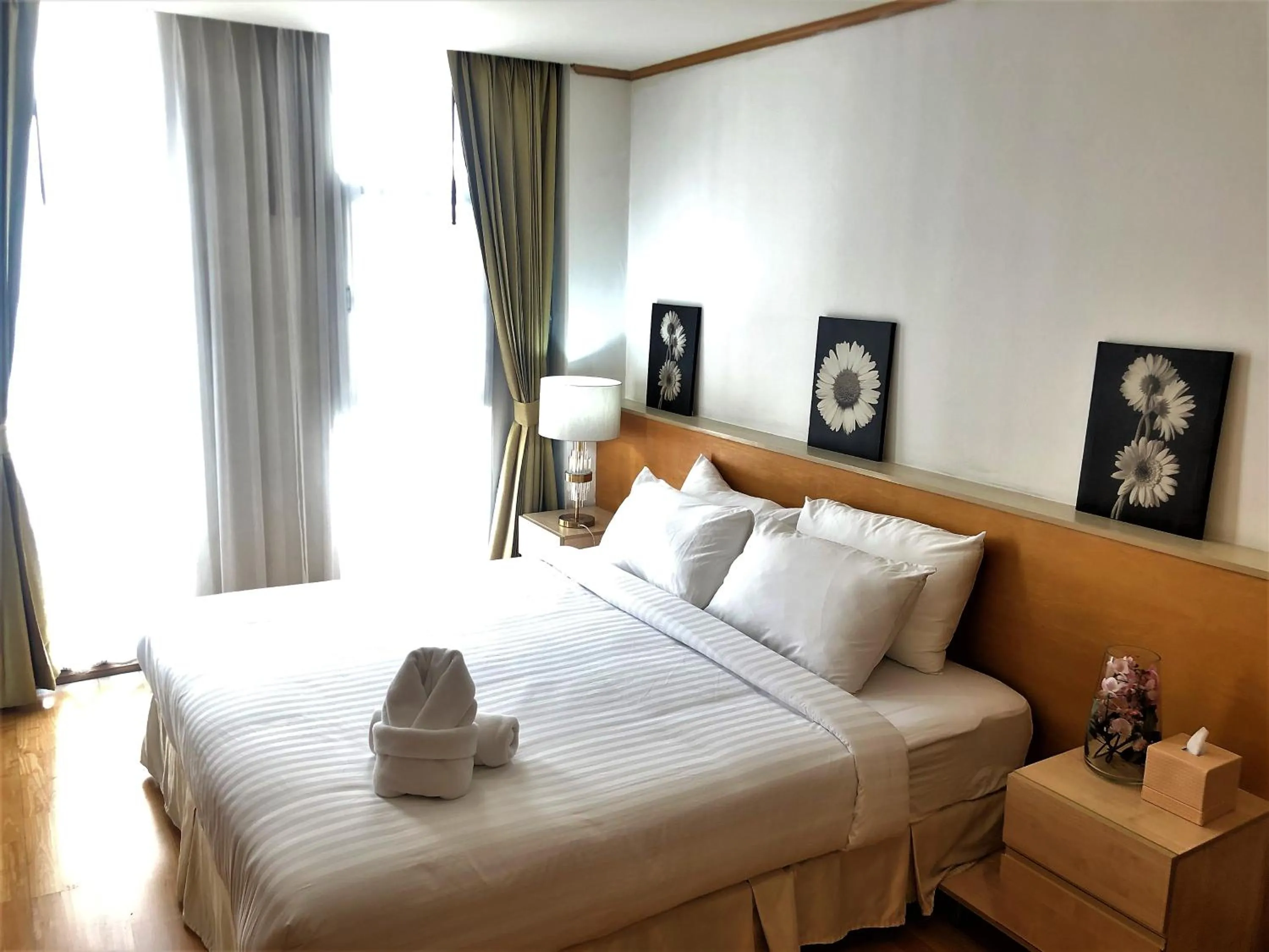 Bedroom, Bed in Twin Peaks Sukhumvit Suites
