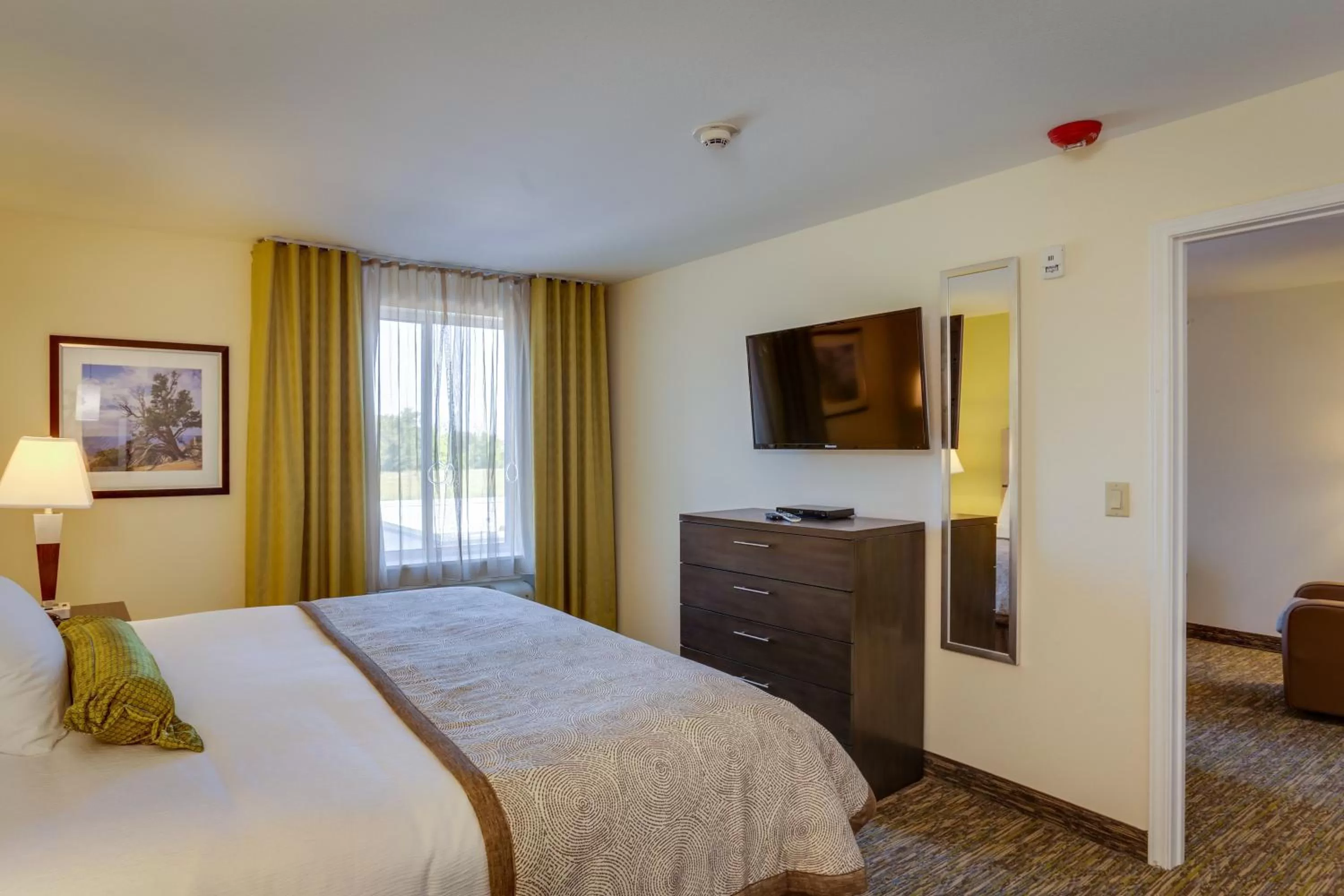 Photo of the whole room, Bed in Candlewood Suites College Station by IHG