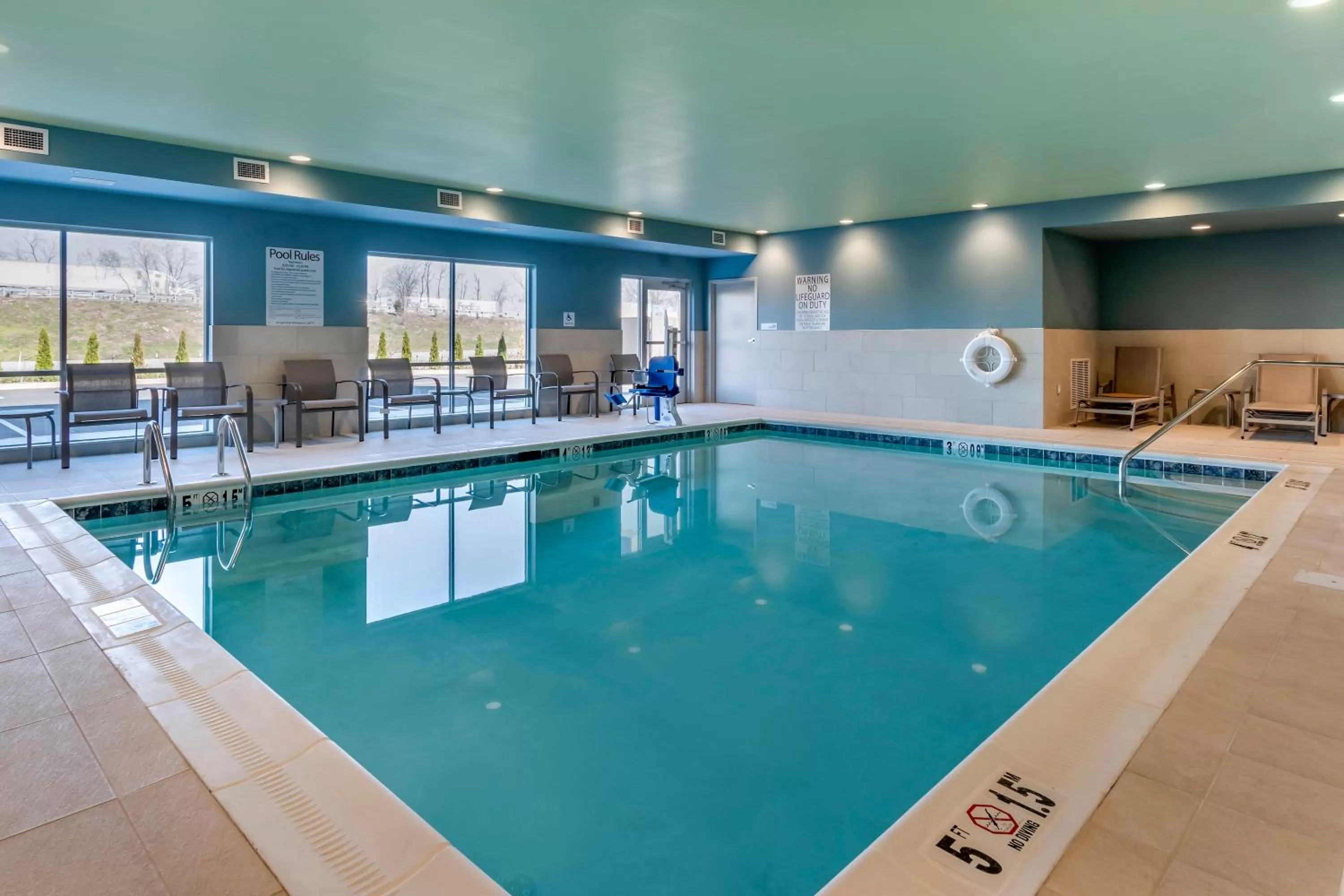 Swimming pool in Holiday Inn Express & Suites - Carlisle Southwest I-81 by IHG