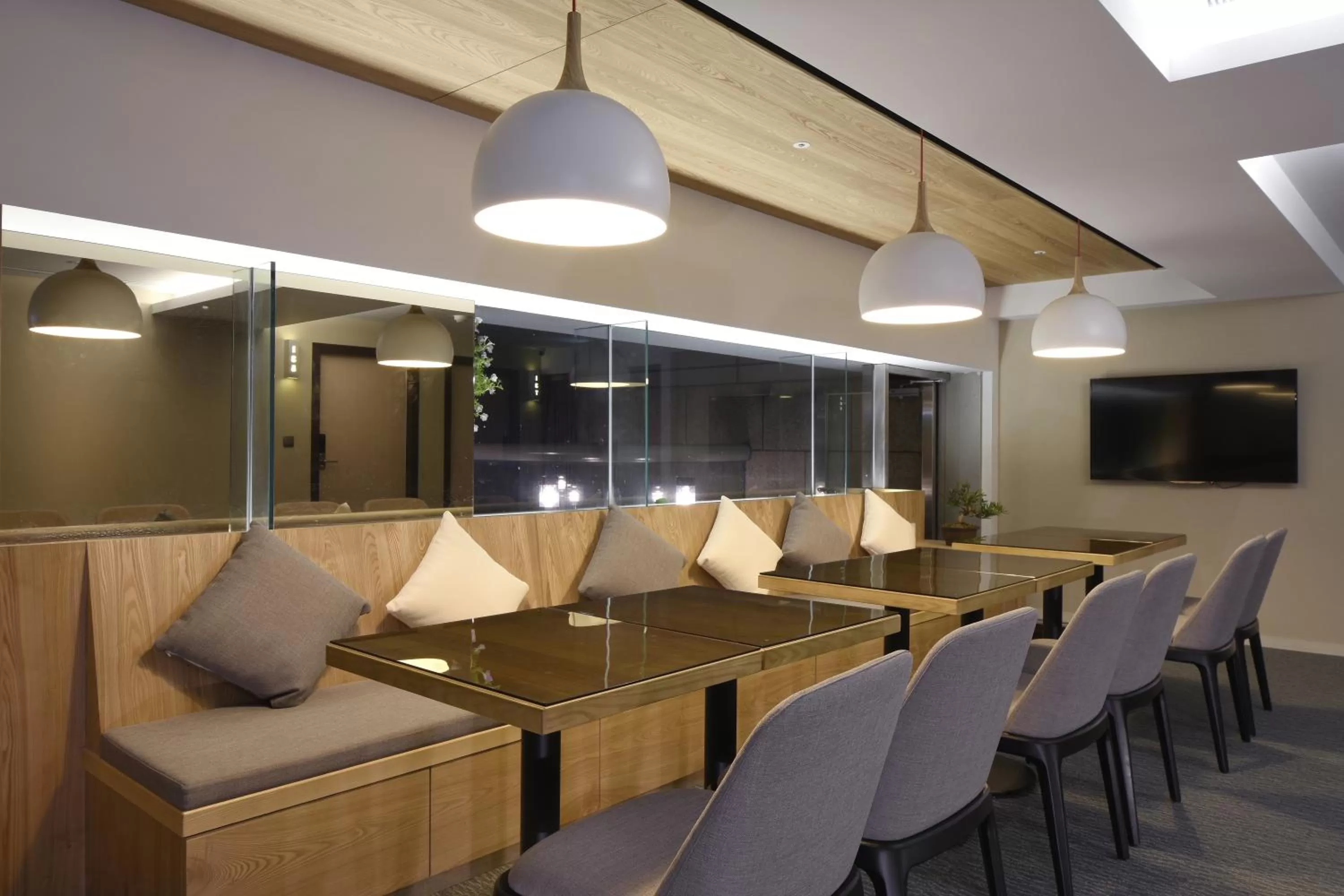 Restaurant/places to eat in Eastin Taipei Hotel