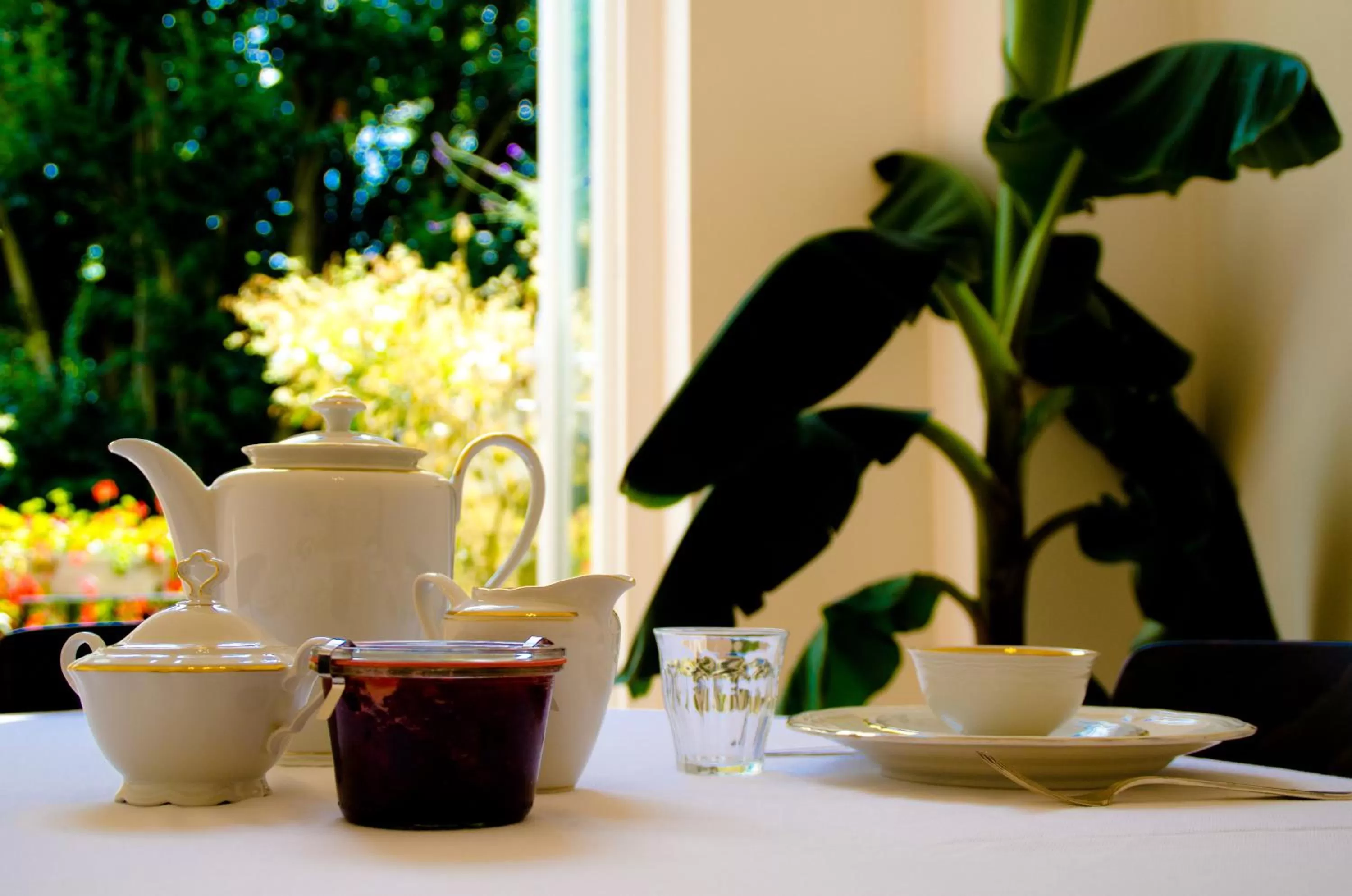 Restaurant/places to eat in House Ninety Guesthouse