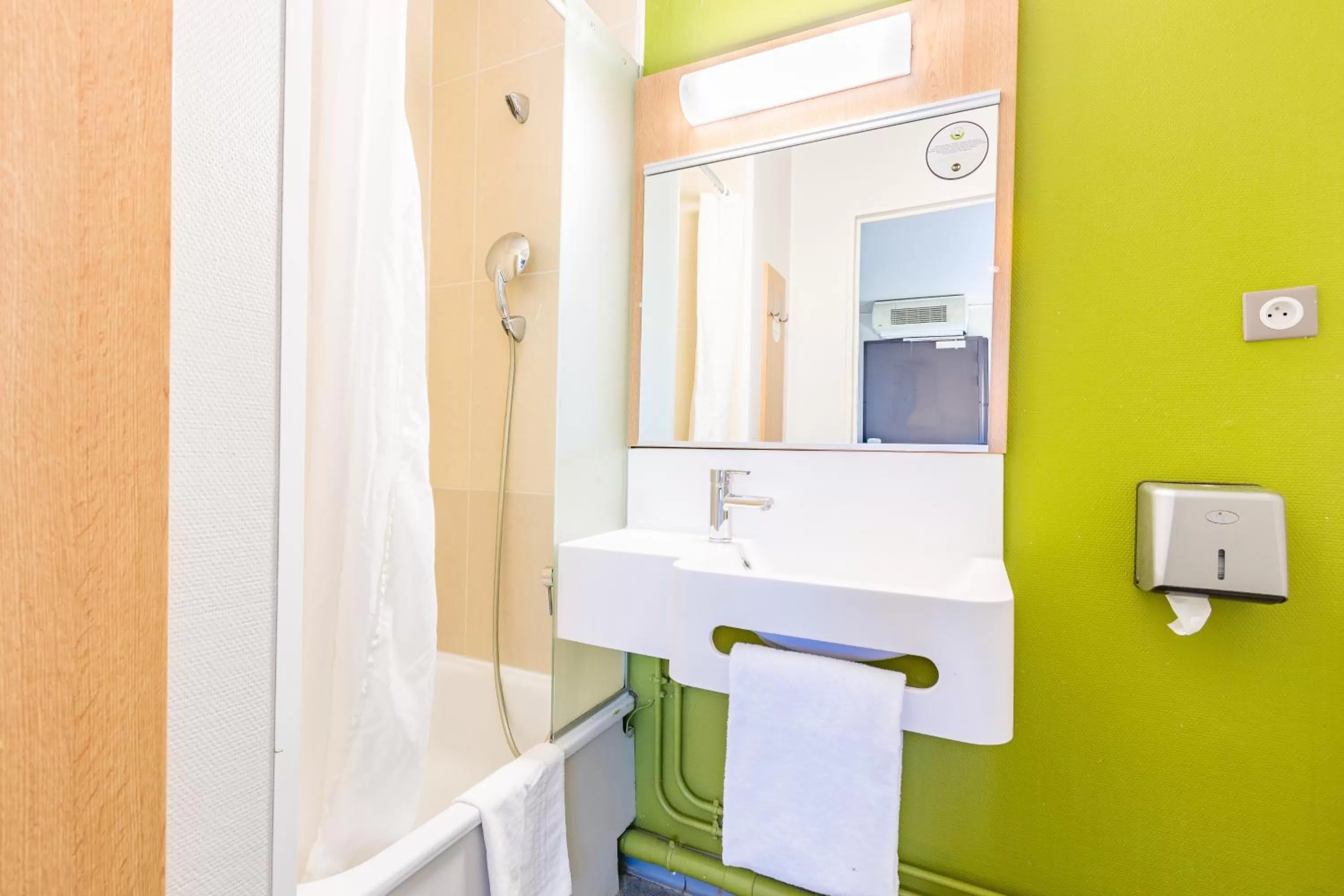 Bathroom in B&B HOTEL TOURS Sud Joué-lès-Tours