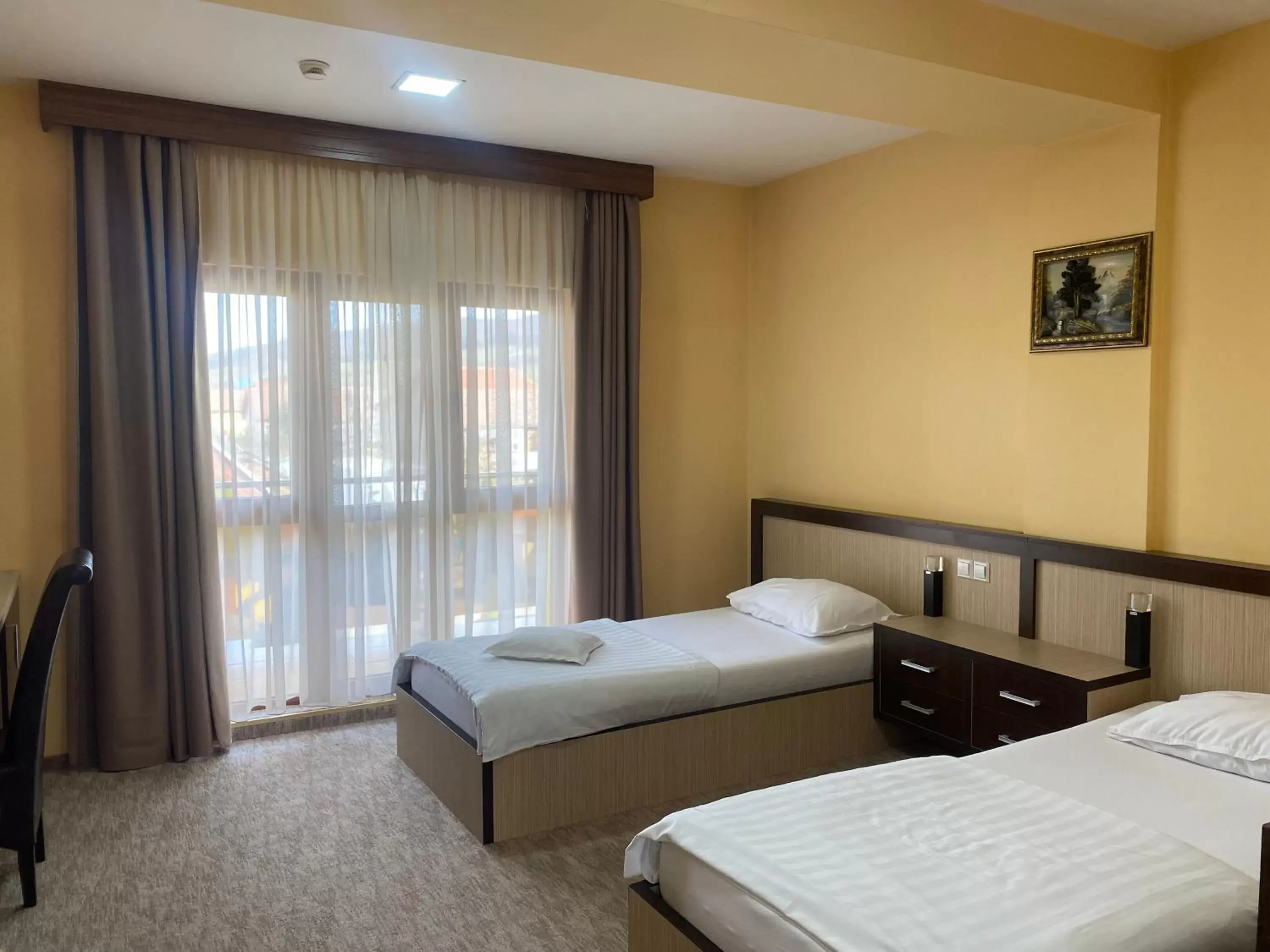 Twin Room in Hotel Edelweiss Twin Room in Hotel Edelweiss