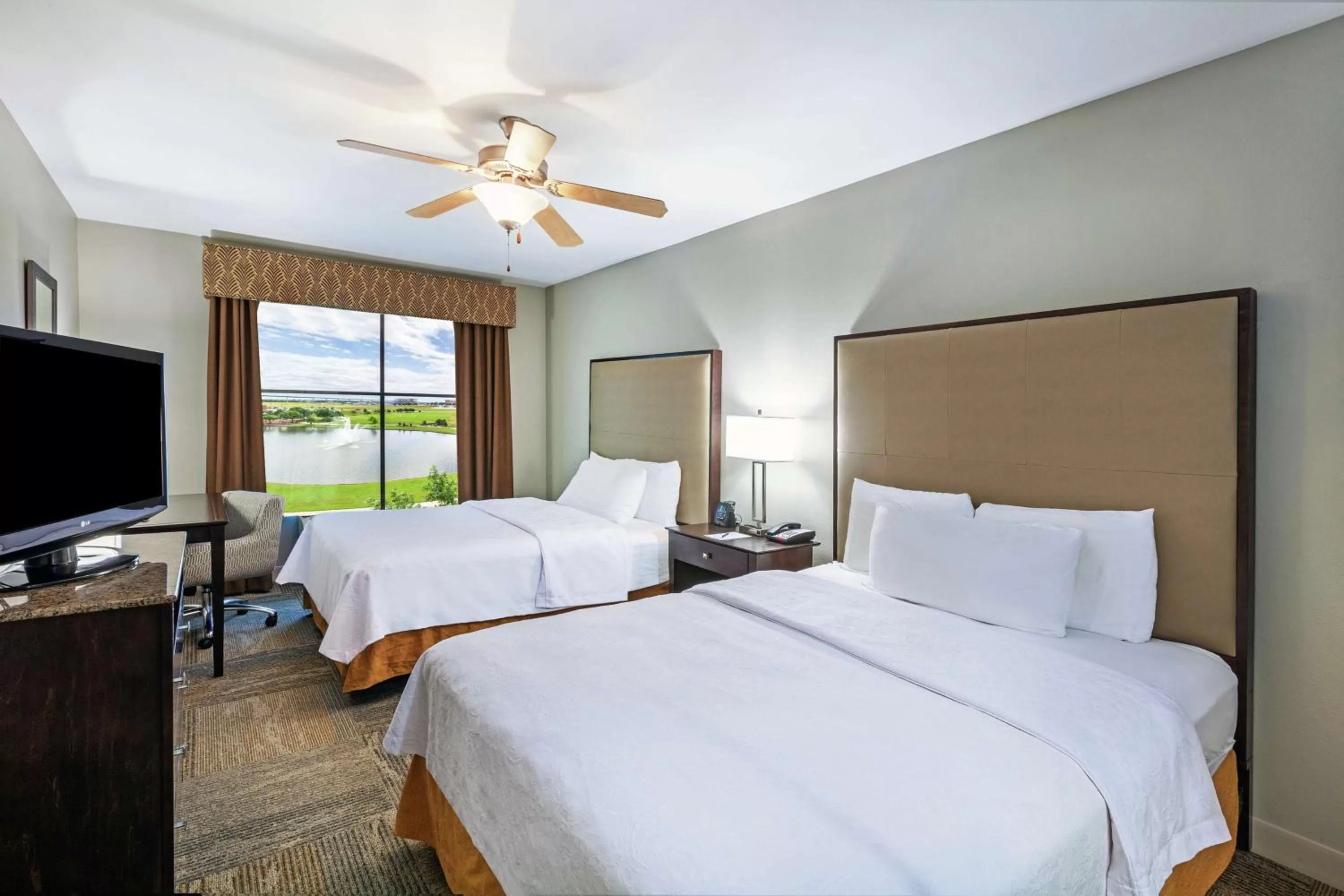 Bedroom, Bed in Homewood Suites by Hilton Waco