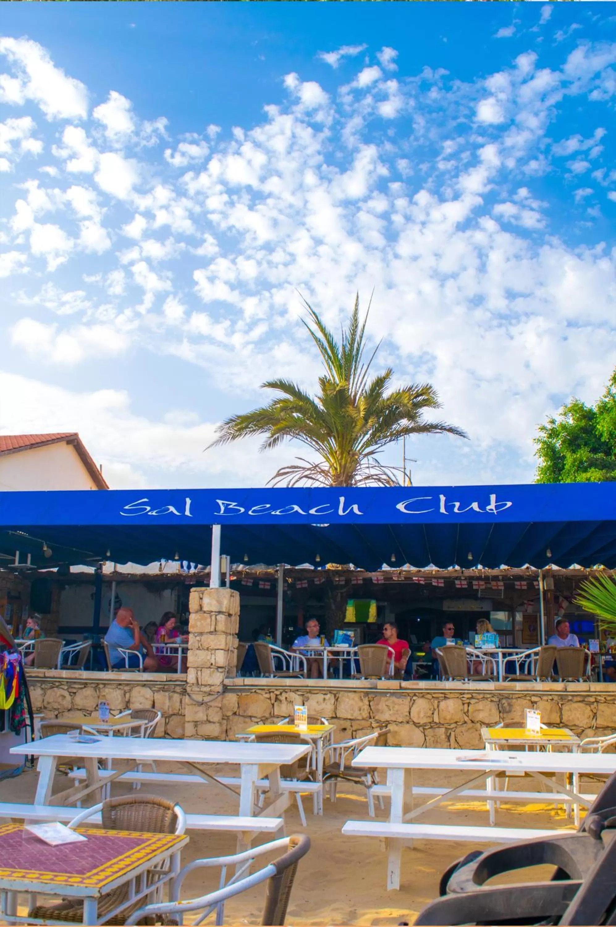 Restaurant/places to eat in Sal Beach Club