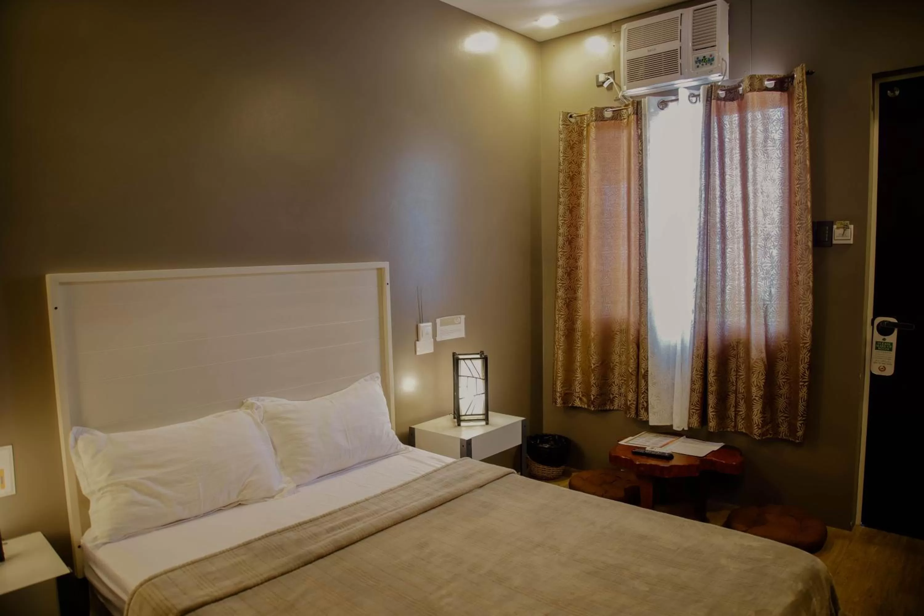 Bed in The Ridge Coron