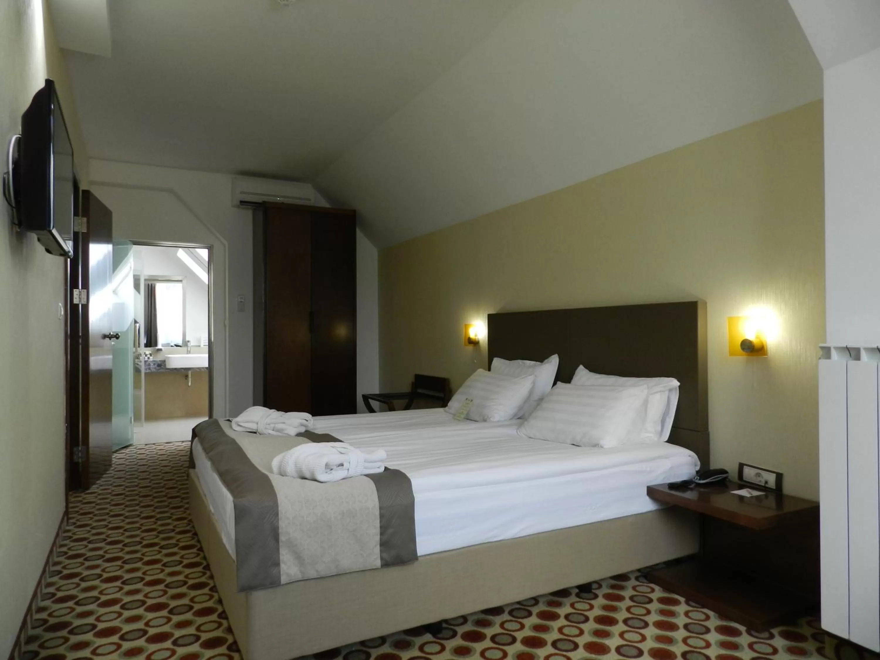 Bedroom, Bed in Central Hotel Sofia