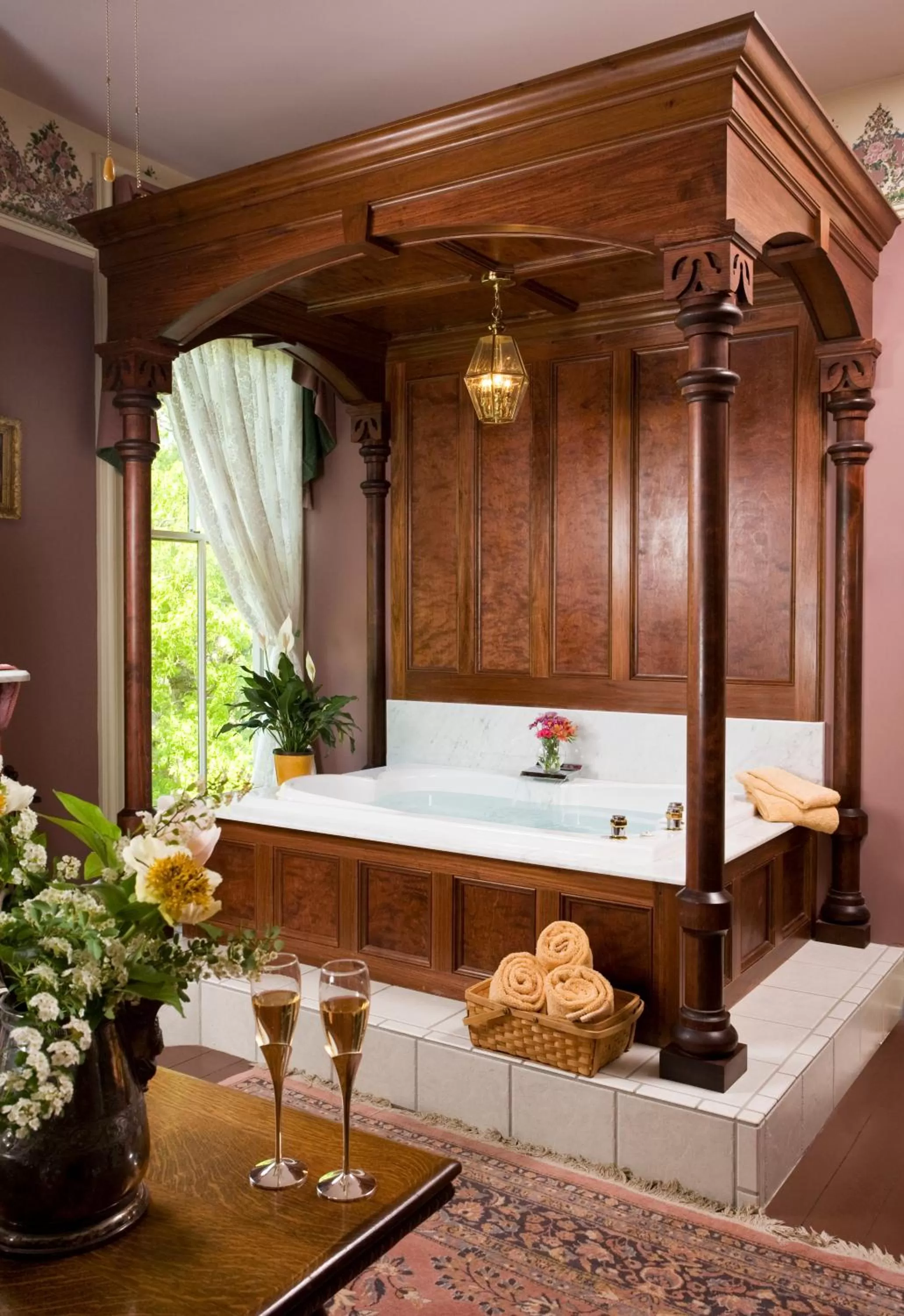 Bath in Garth Woodside Mansion Bed and Breakfast
